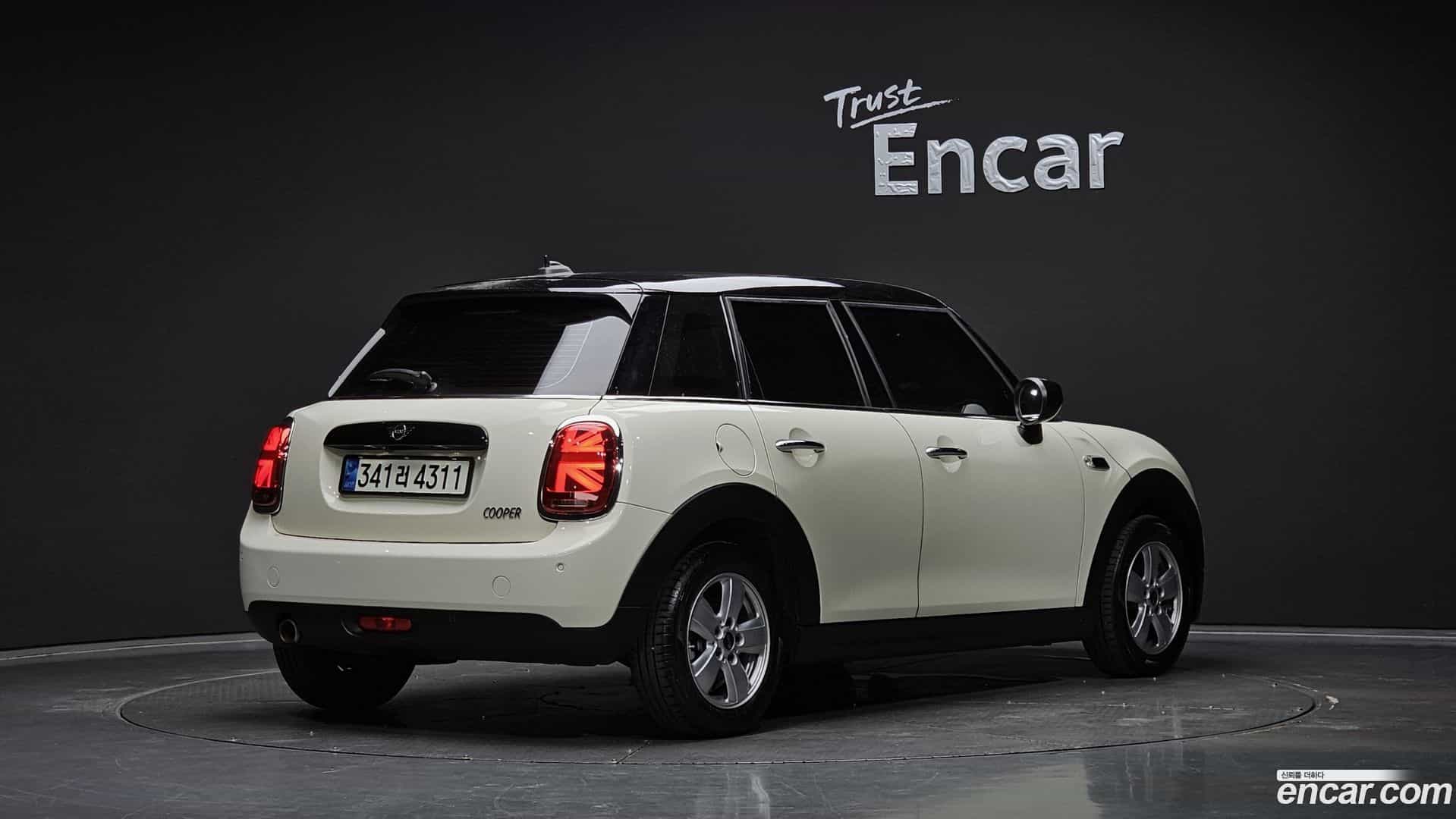 Cooper Mini 2019.11-OUTER-002