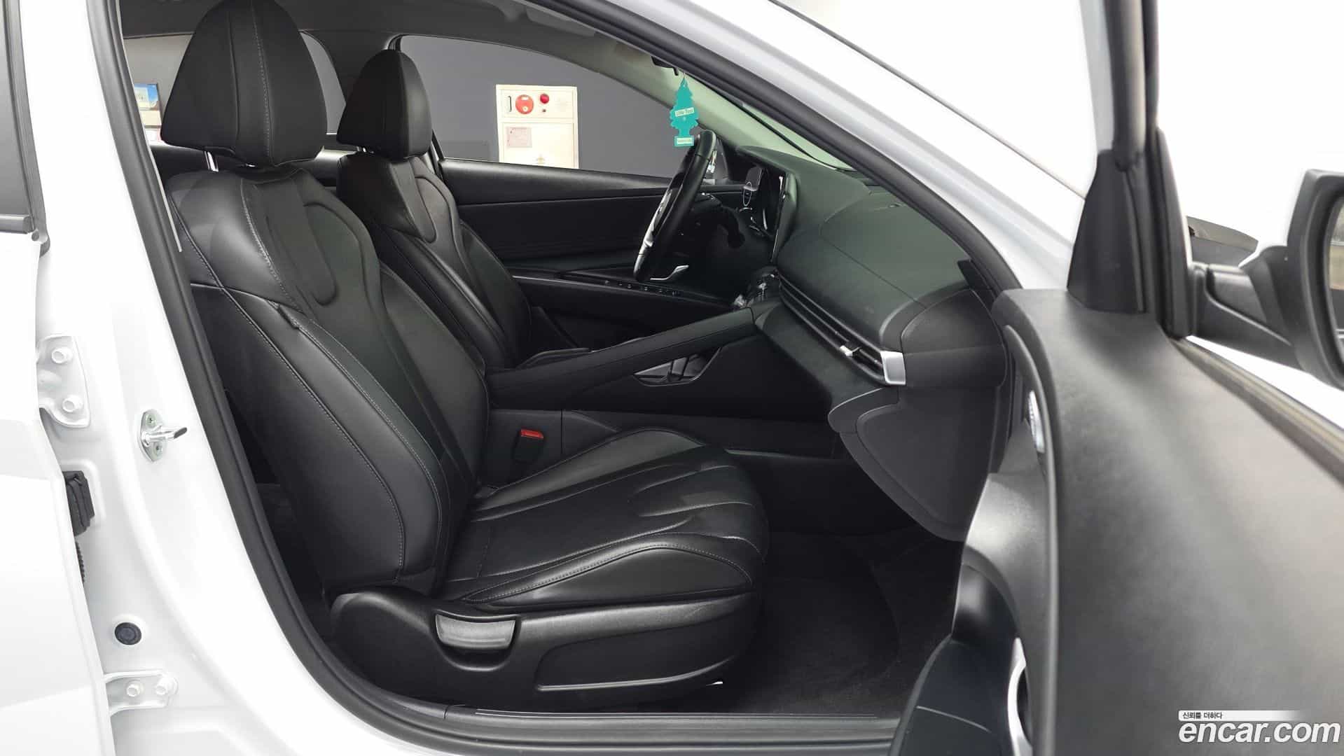 AVANTE Hyundai 2022.5-OPTION-015