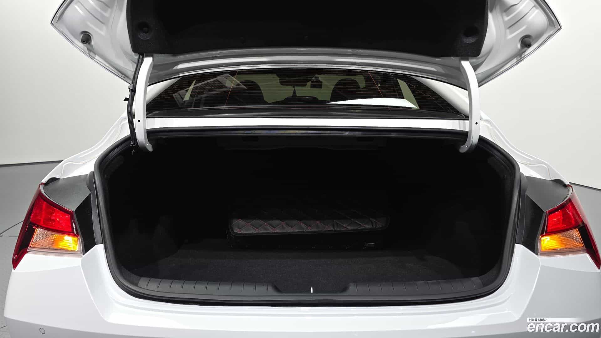 AVANTE Hyundai 2022.5-OPTION-024