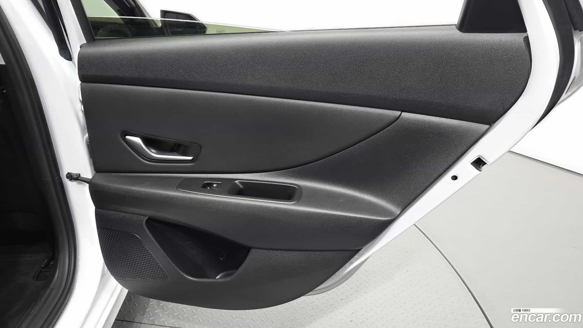 AVANTE Hyundai 2022.5-INNER-035