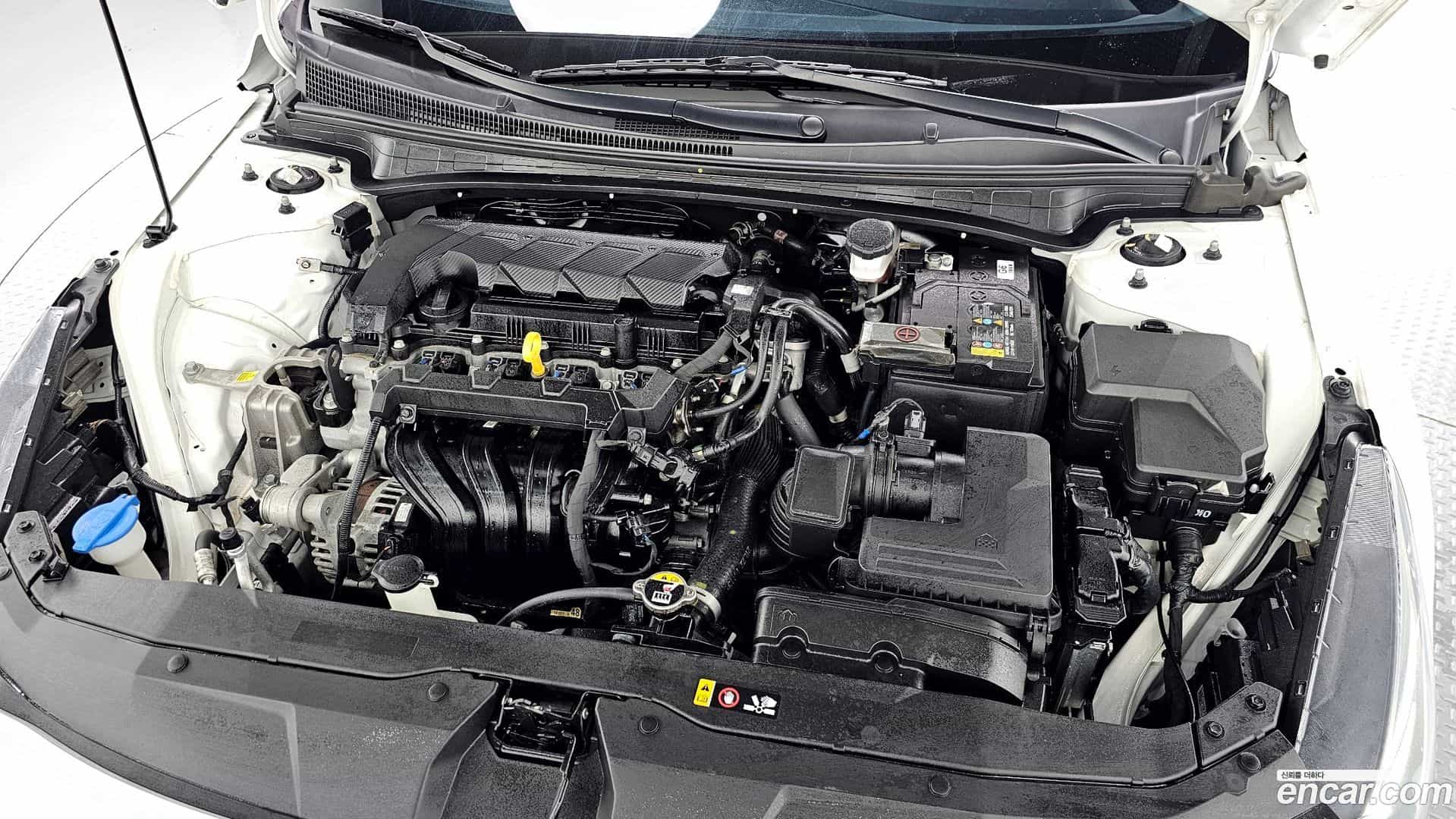 AVANTE Hyundai 2022.0-OUTER-006