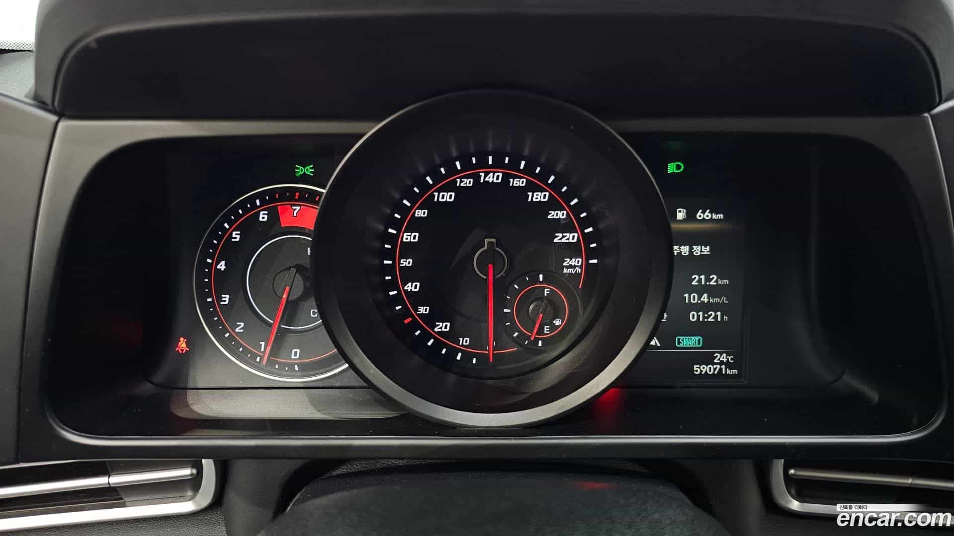 AVANTE Hyundai 2022.0-INNER-008