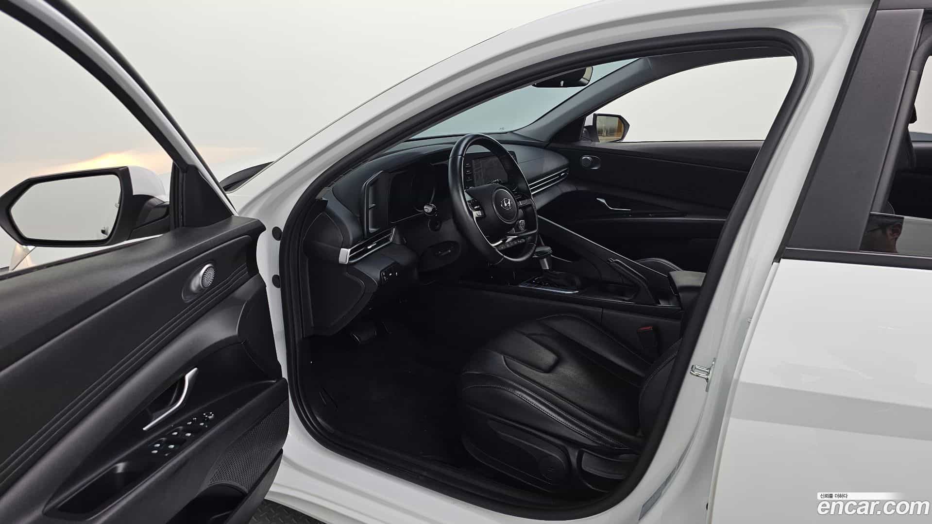 AVANTE Hyundai 2022.0-INNER-010