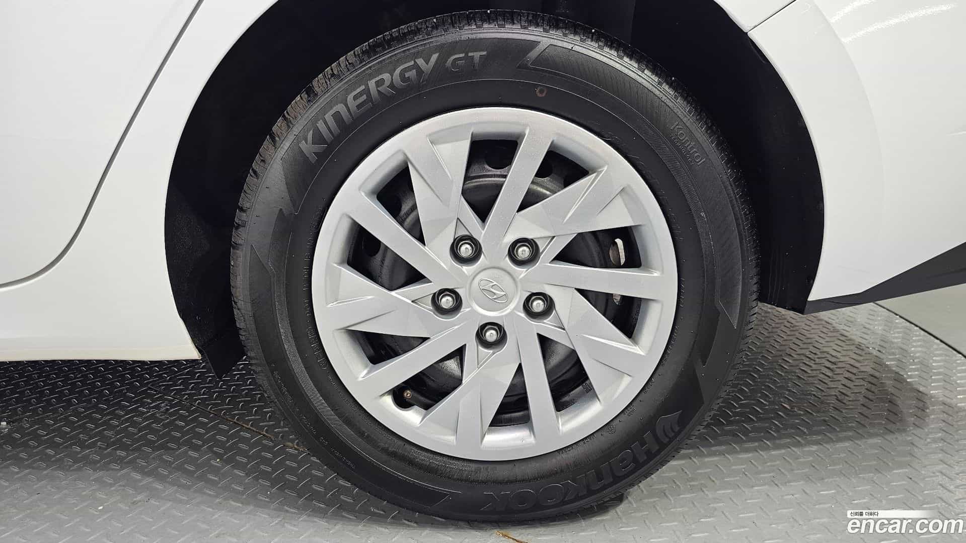 AVANTE Hyundai 2022.0-OUTER-031