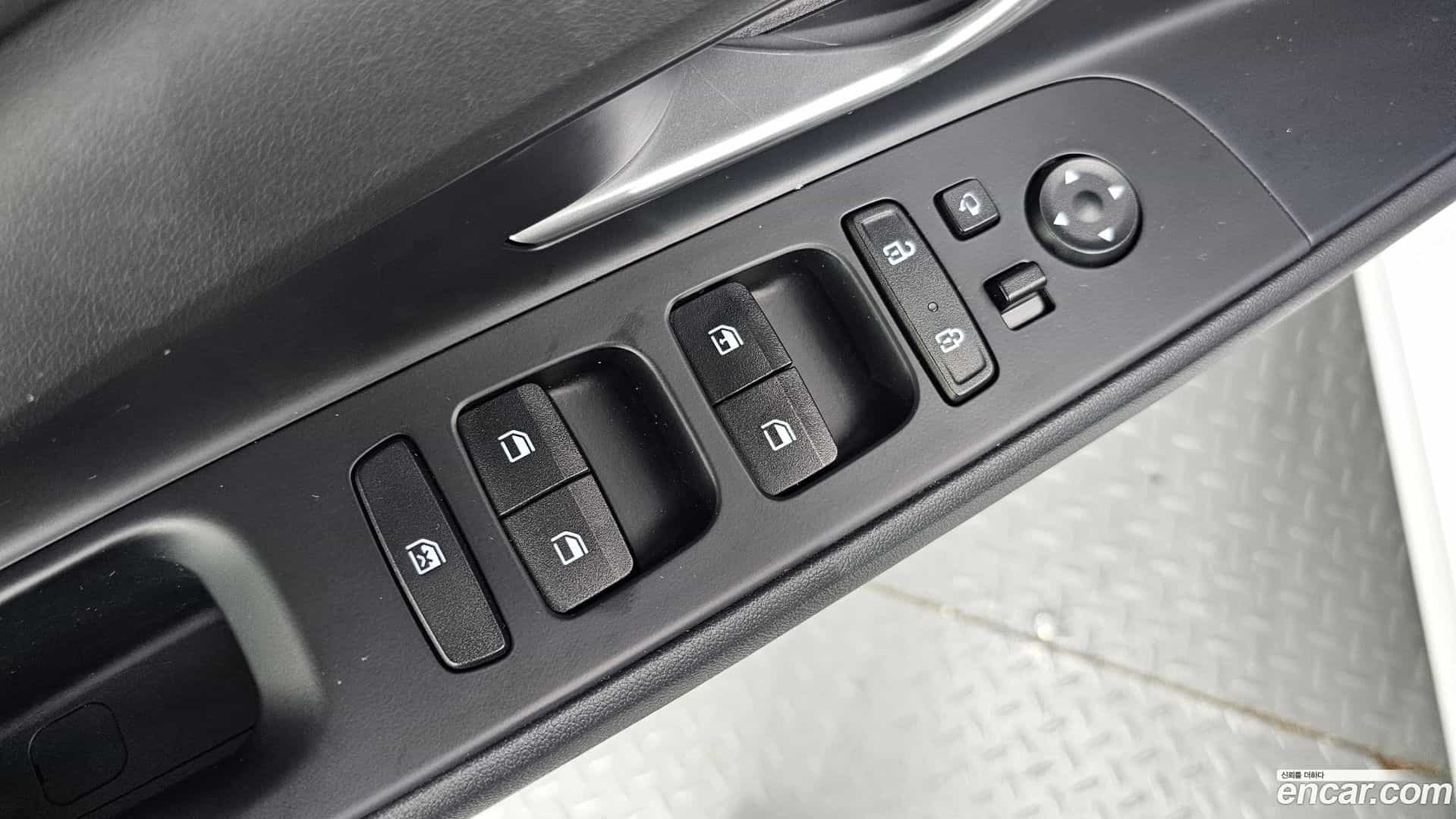 AVANTE Hyundai 2022.0-OPTION-040