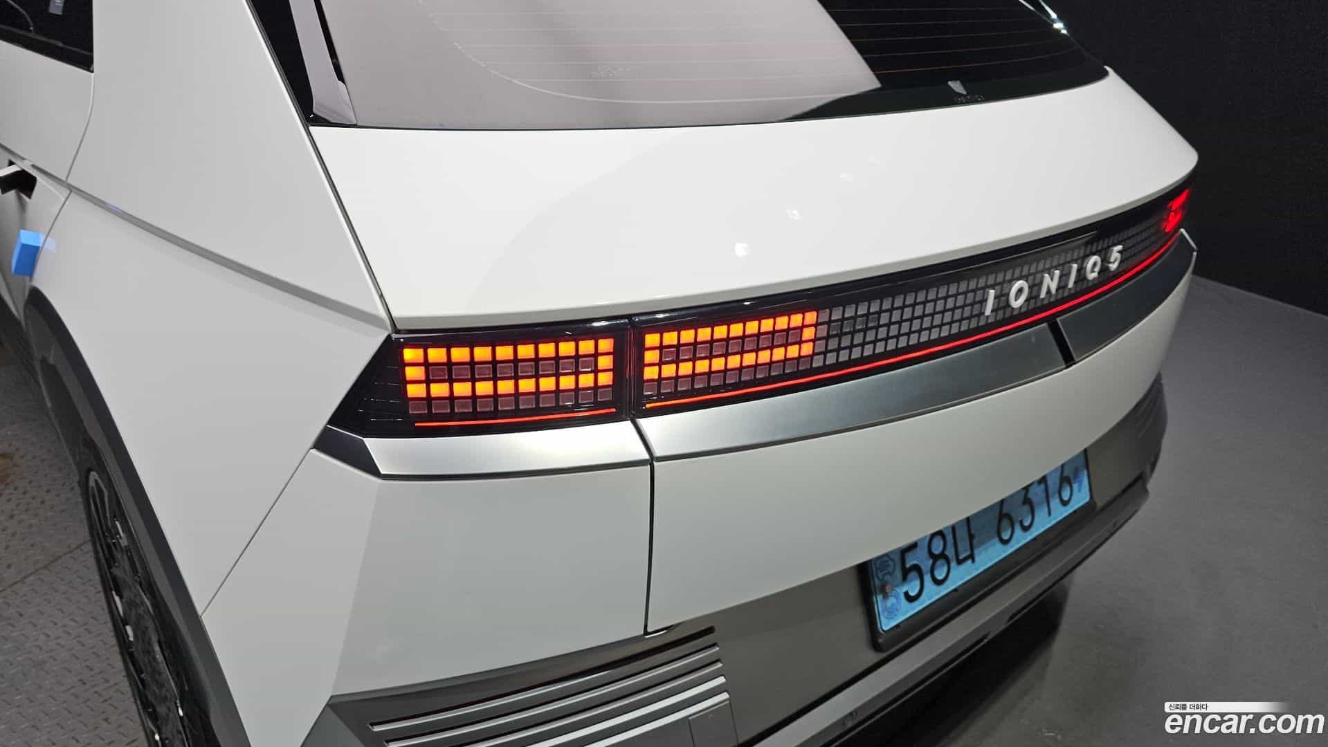 Ioniq5 Hyundai 2022.2-OUTER-033
