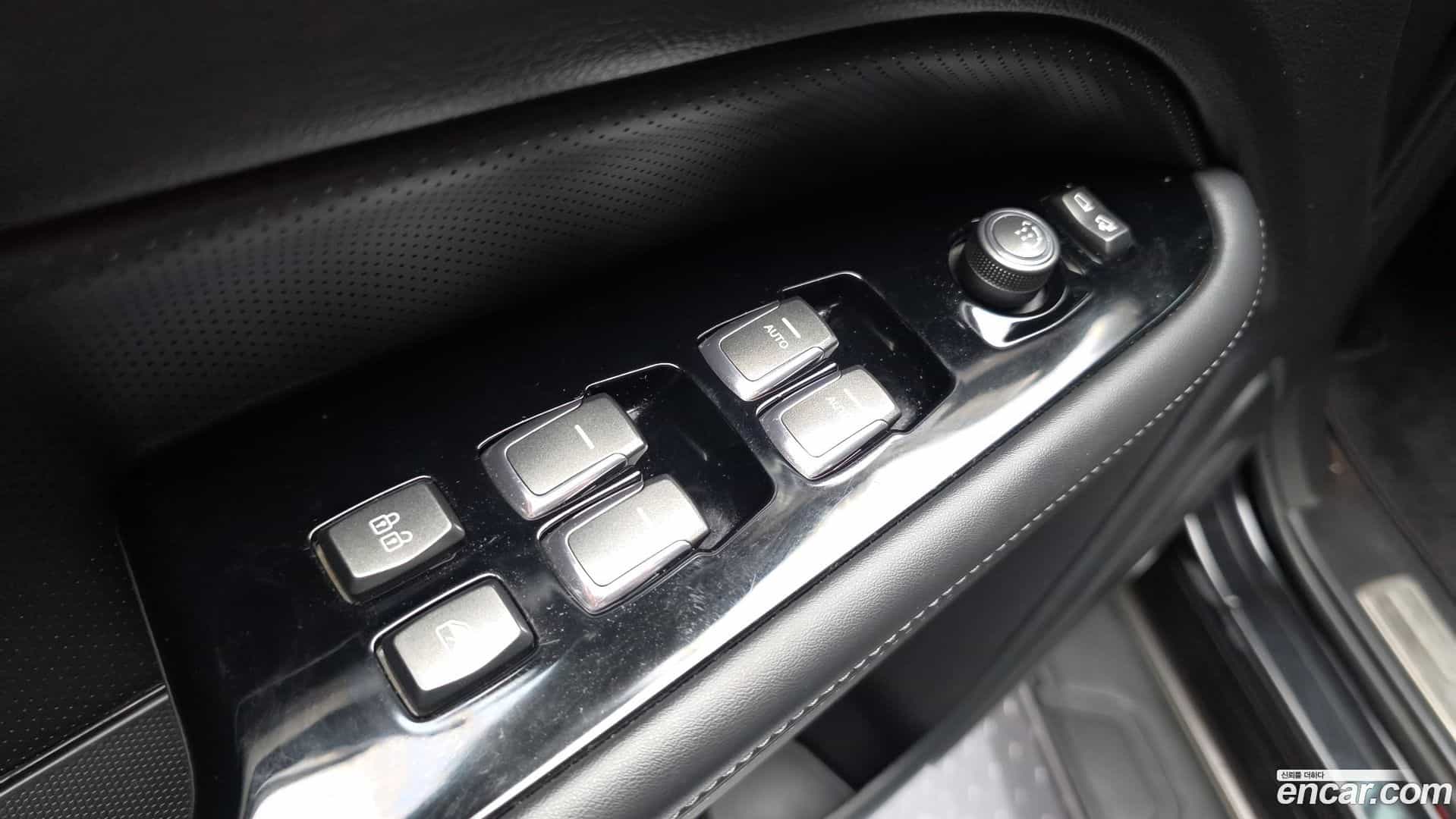 Rexton KG Mobility 2019.8-OPTION-041