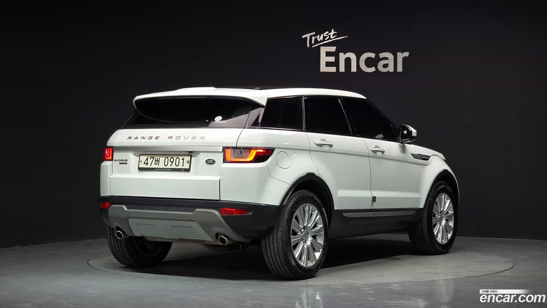 Range Rover Evoque Land Rover 2016.0-OUTER-002