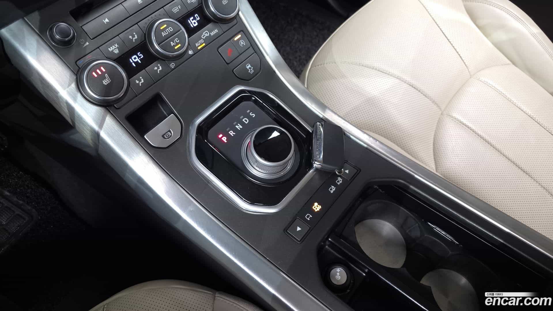 Range Rover Evoque Land Rover 2016.0-INNER-009