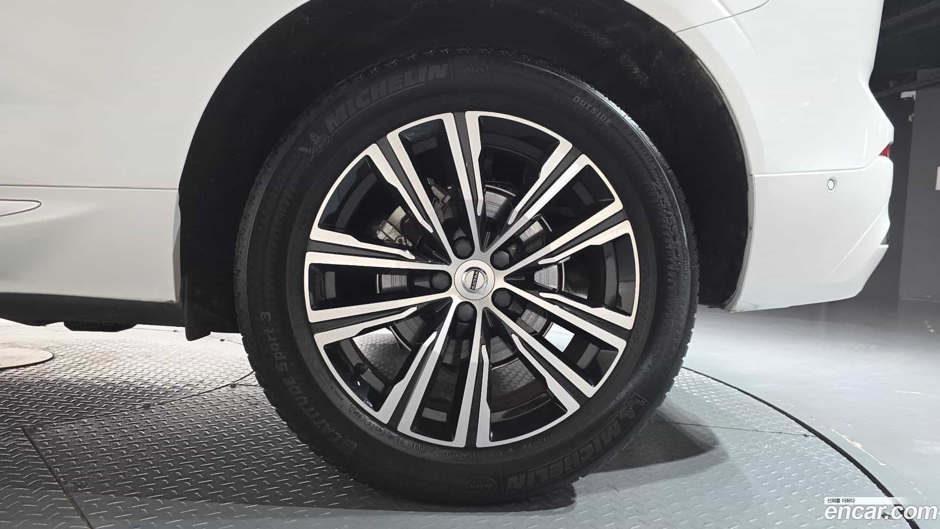 XC60 Volvo 2021.11-OUTER-031