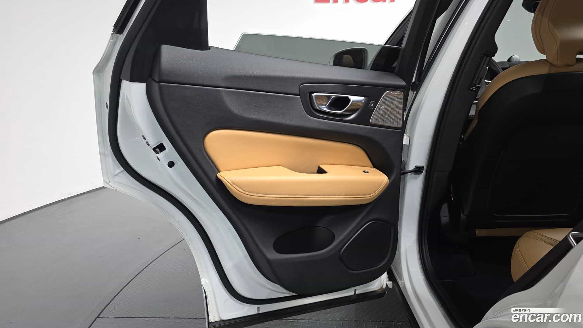 XC60 Volvo 2021.11-INNER-035