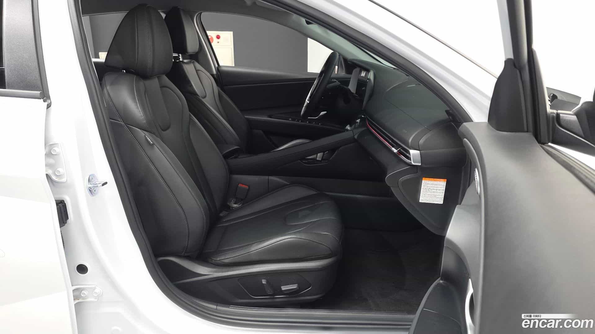AVANTE Hyundai 2025.10-OPTION-015