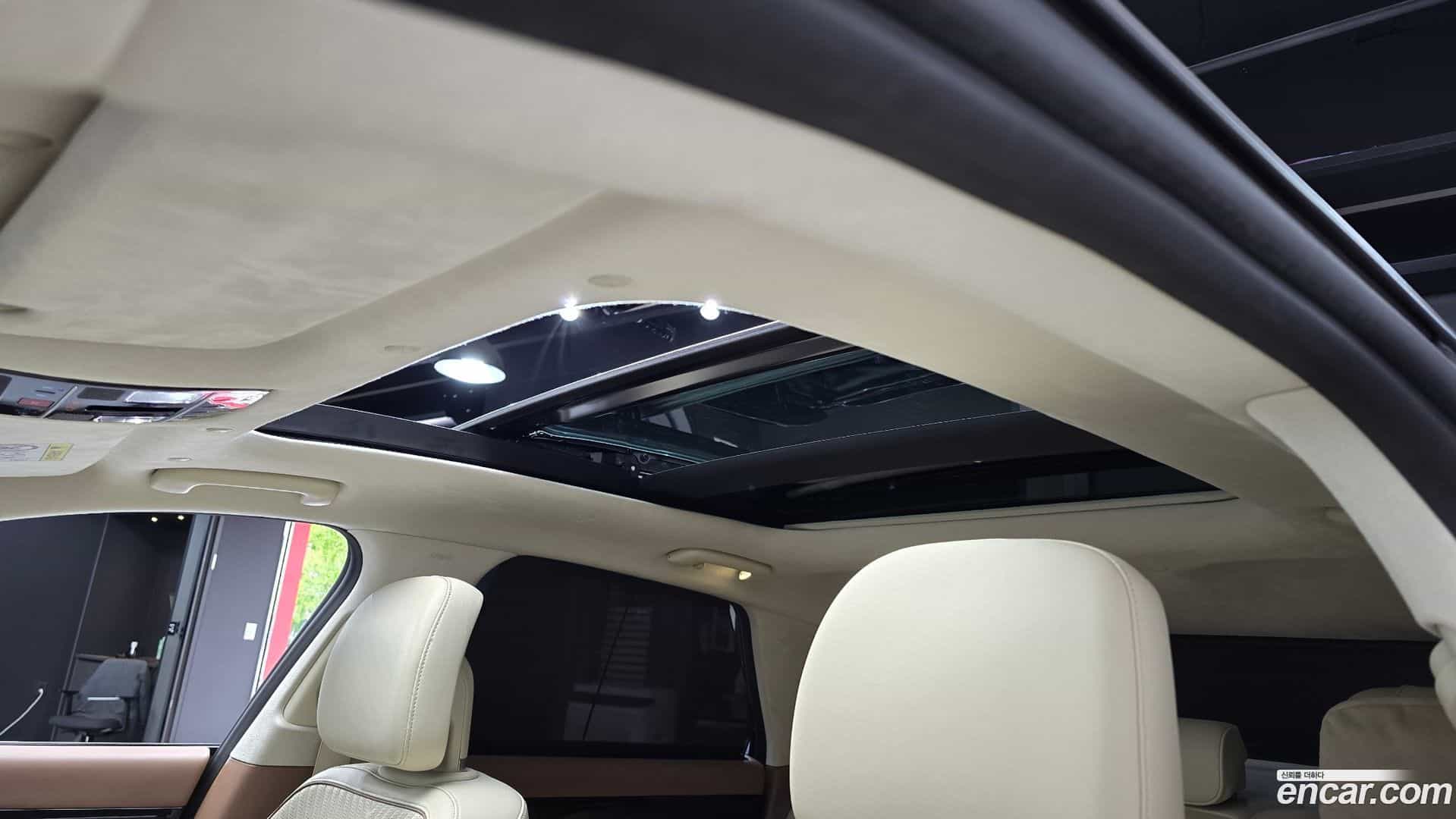Grandeur Hyundai 2023.0-OPTION-023
