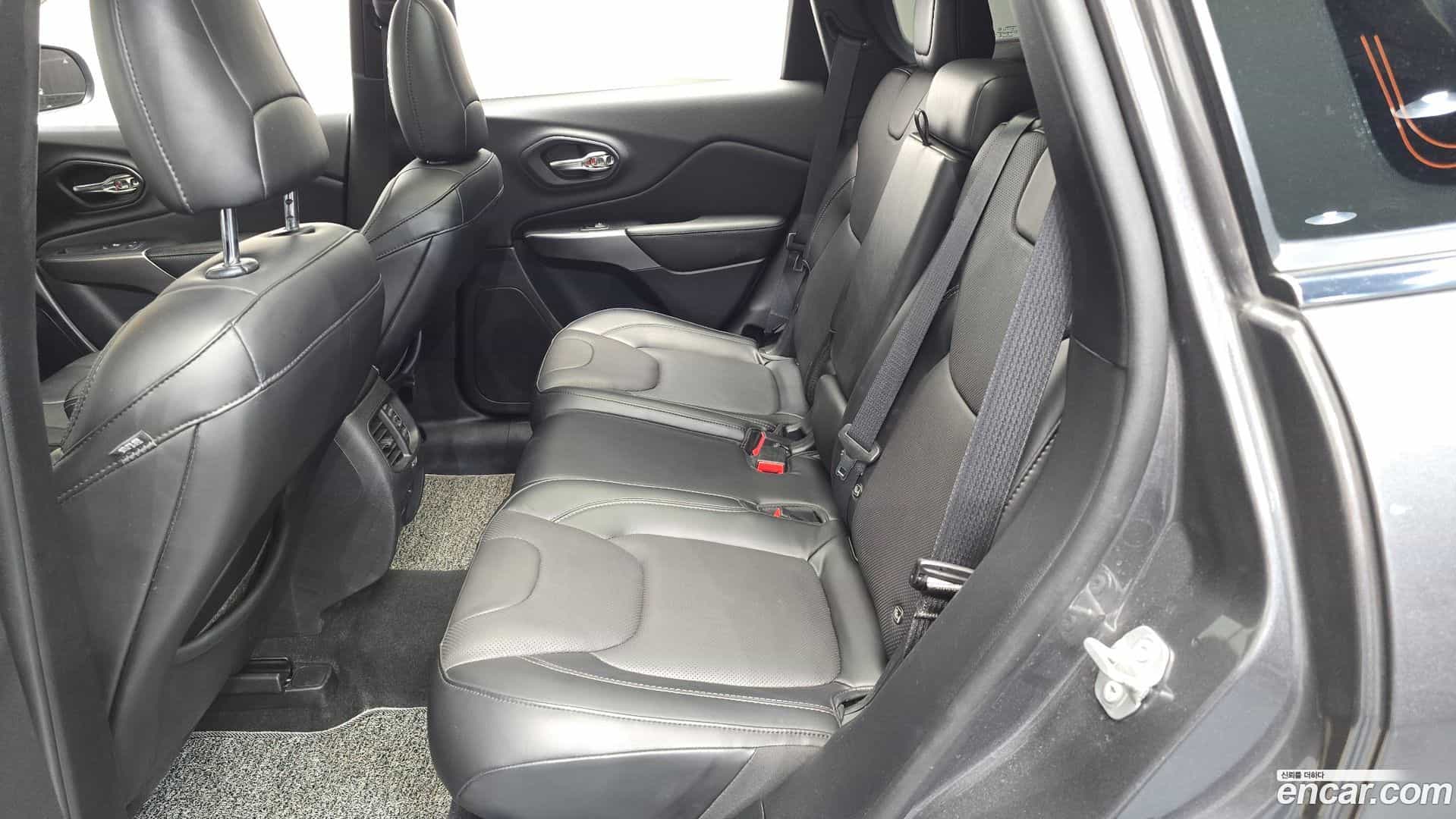 Cherokee Jeep 2020.4-OPTION-015