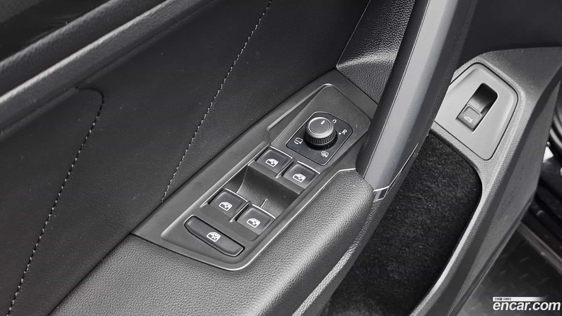 Tiguan Volkswagen 2020.11-OPTION-024