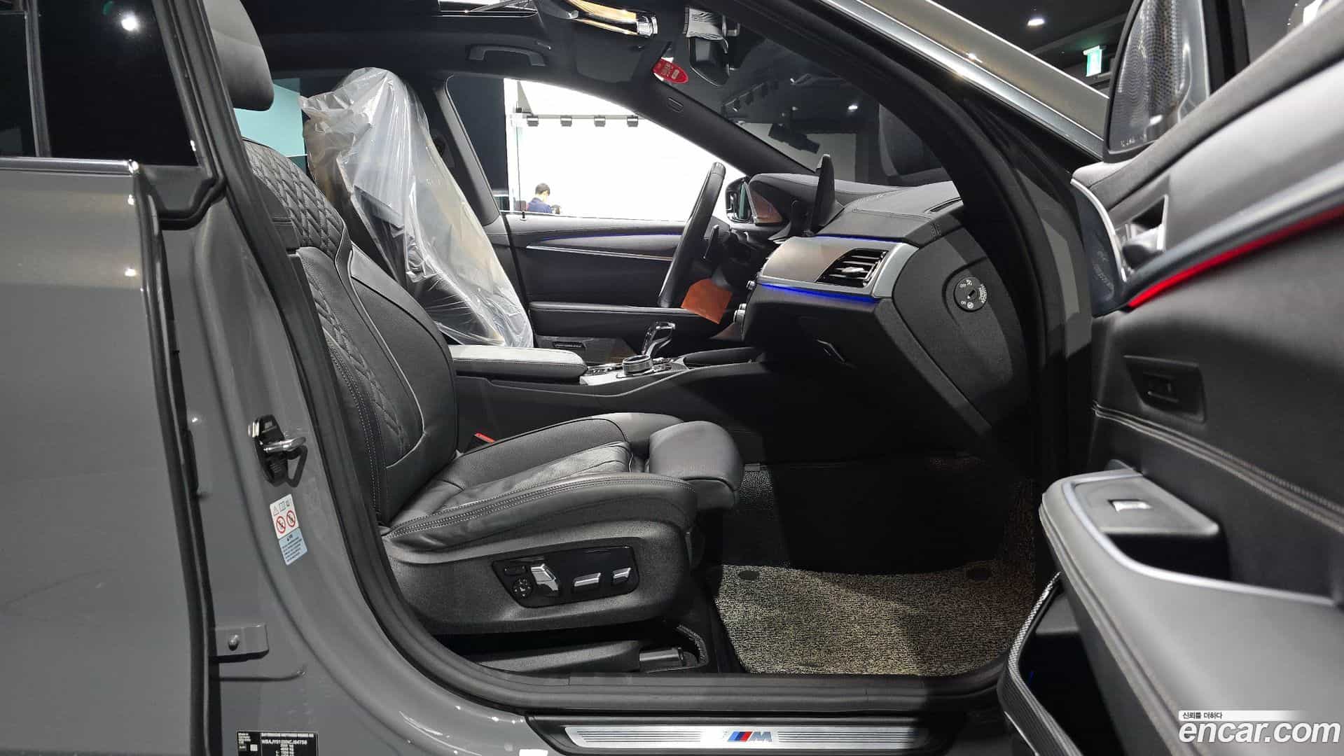 Gran Turismo BMW 2022.3-INNER-036