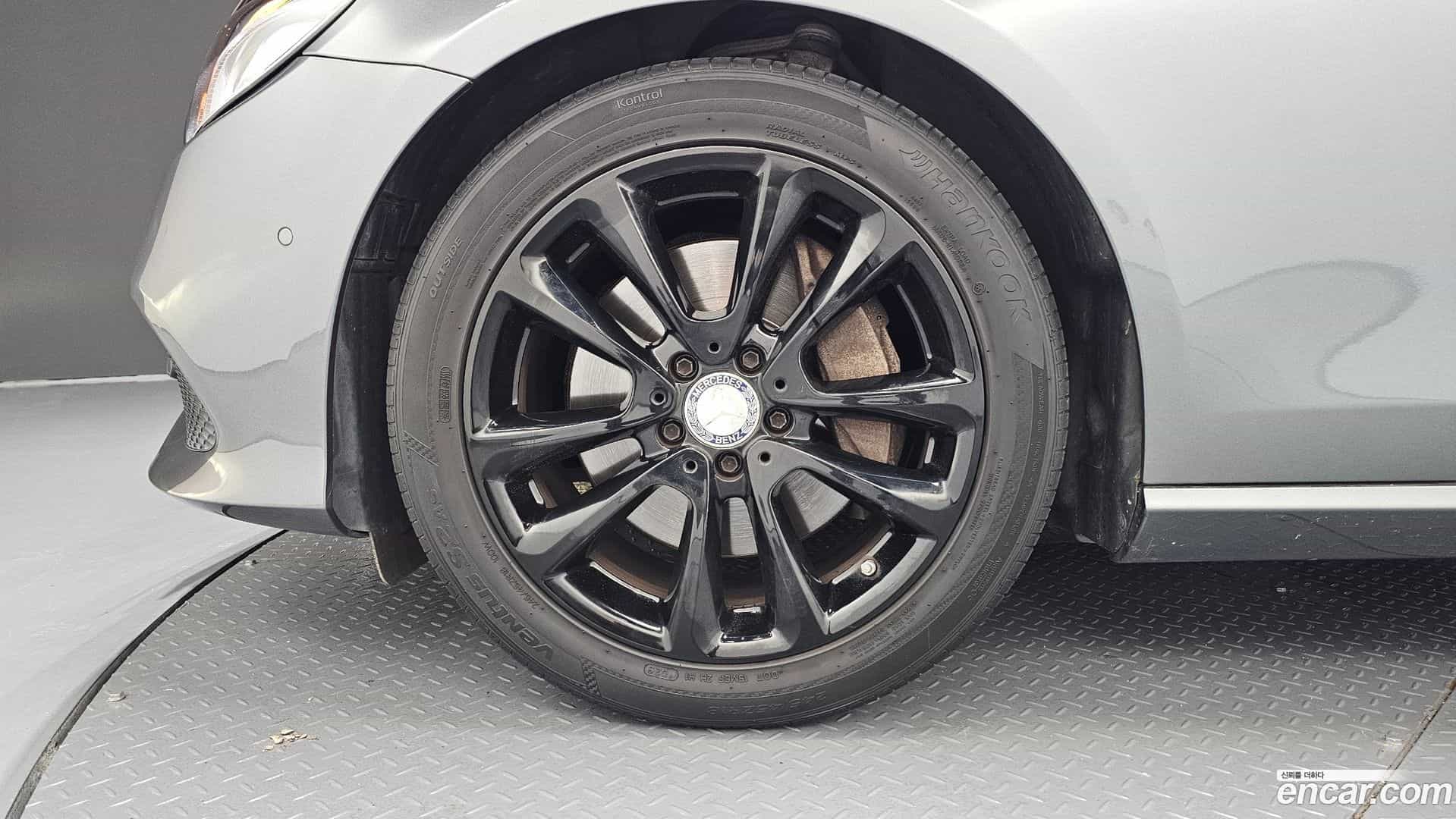 E-Class Mercedes-Benz 2016.6-OUTER-005