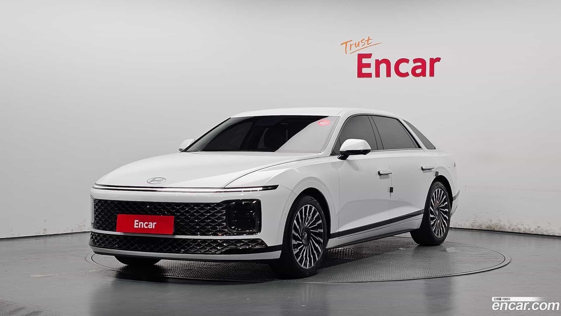 Grandeur Hyundai 2023.0-OUTER-001