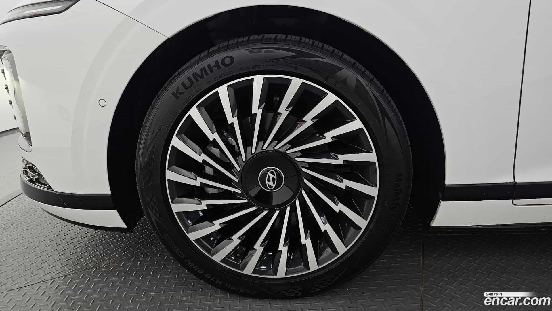 Grandeur Hyundai 2023.0-OUTER-005