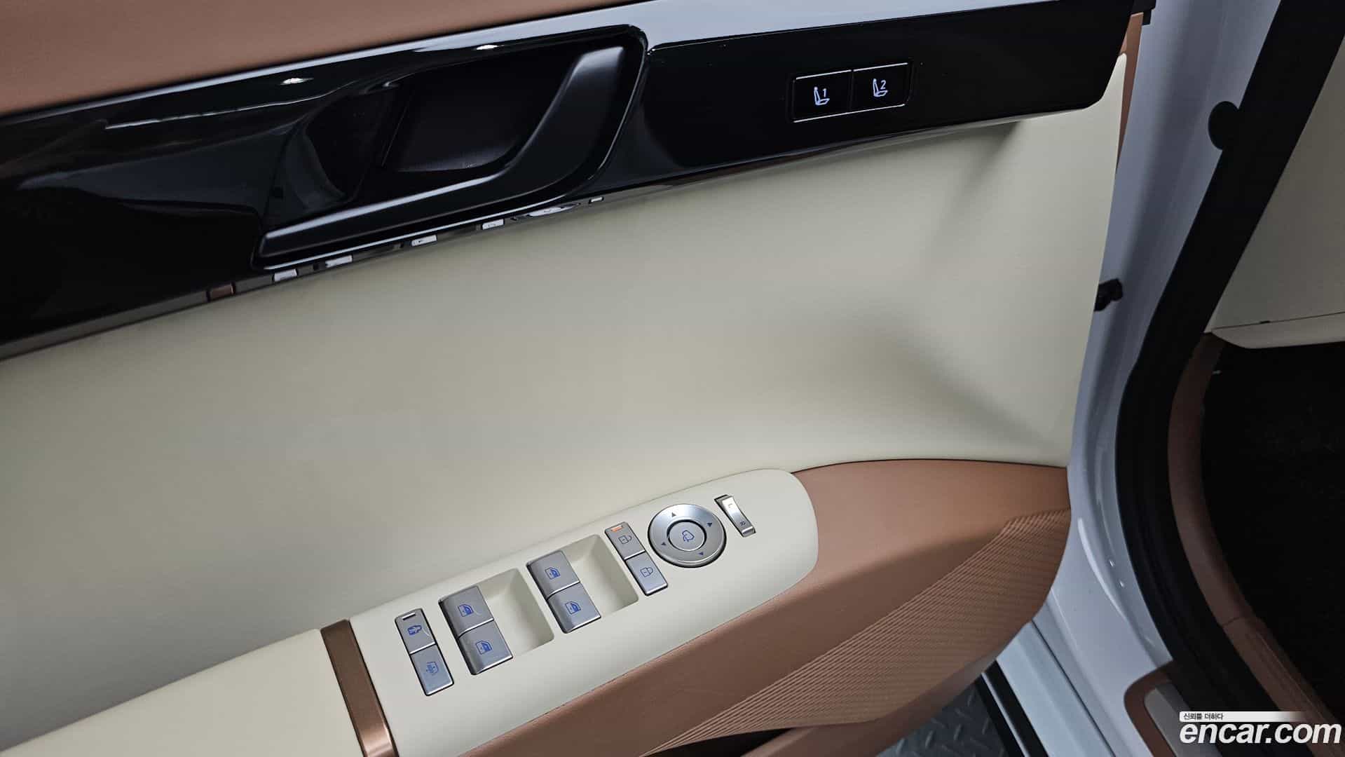 Grandeur Hyundai 2023.0-OPTION-022