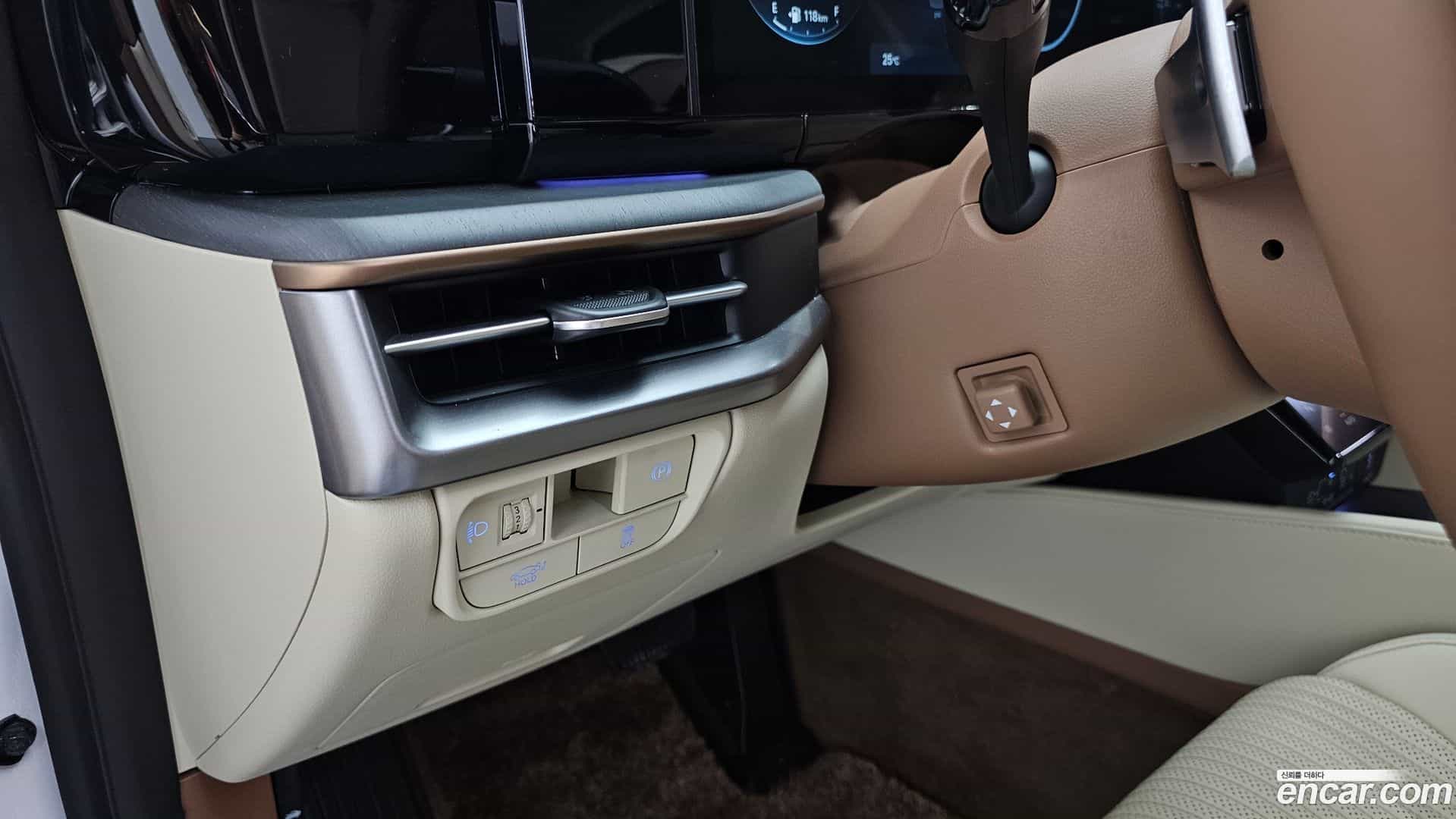 Grandeur Hyundai 2023.0-OPTION-040