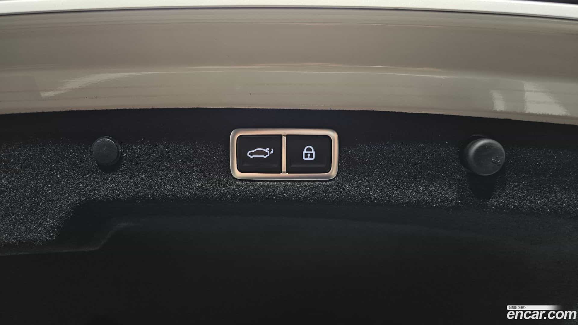Grandeur Hyundai 2023.0-OPTION-047