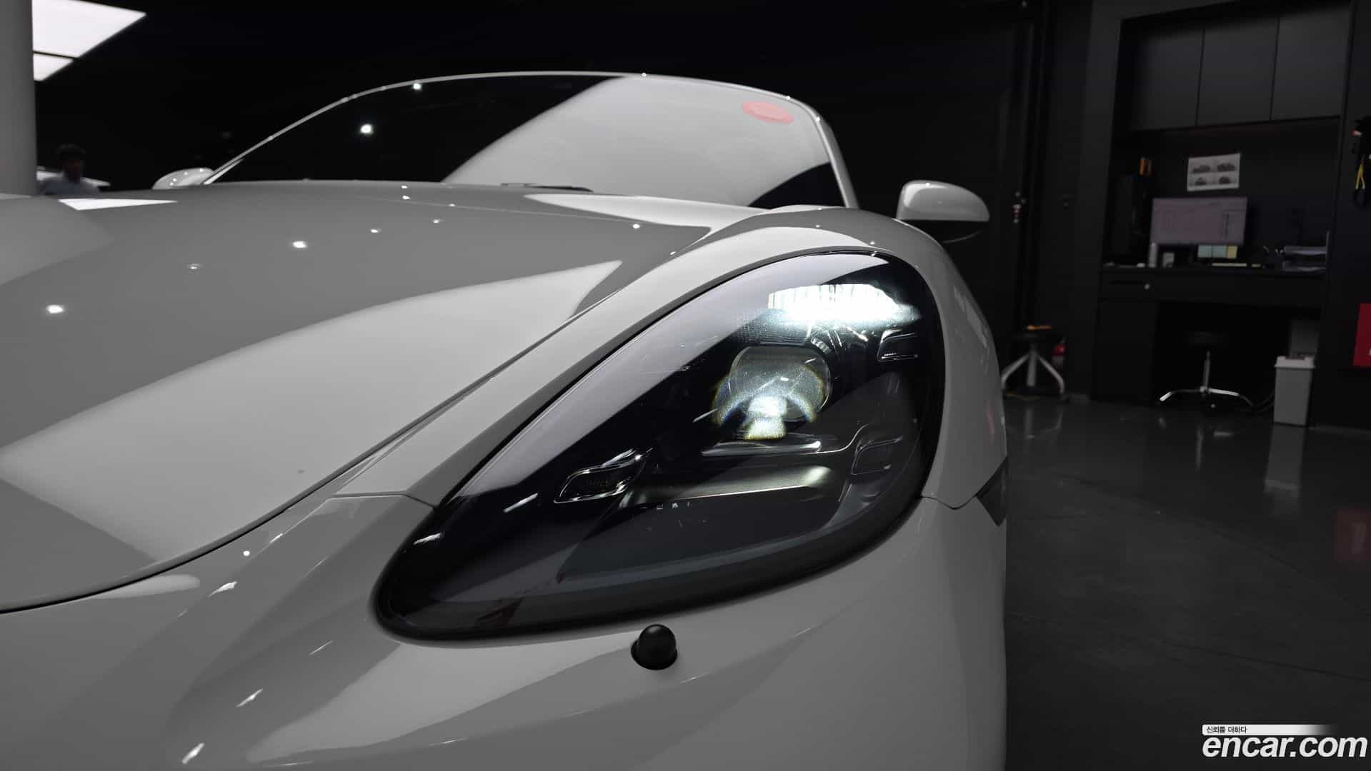 718 Porsche 2022.4-OUTER-032