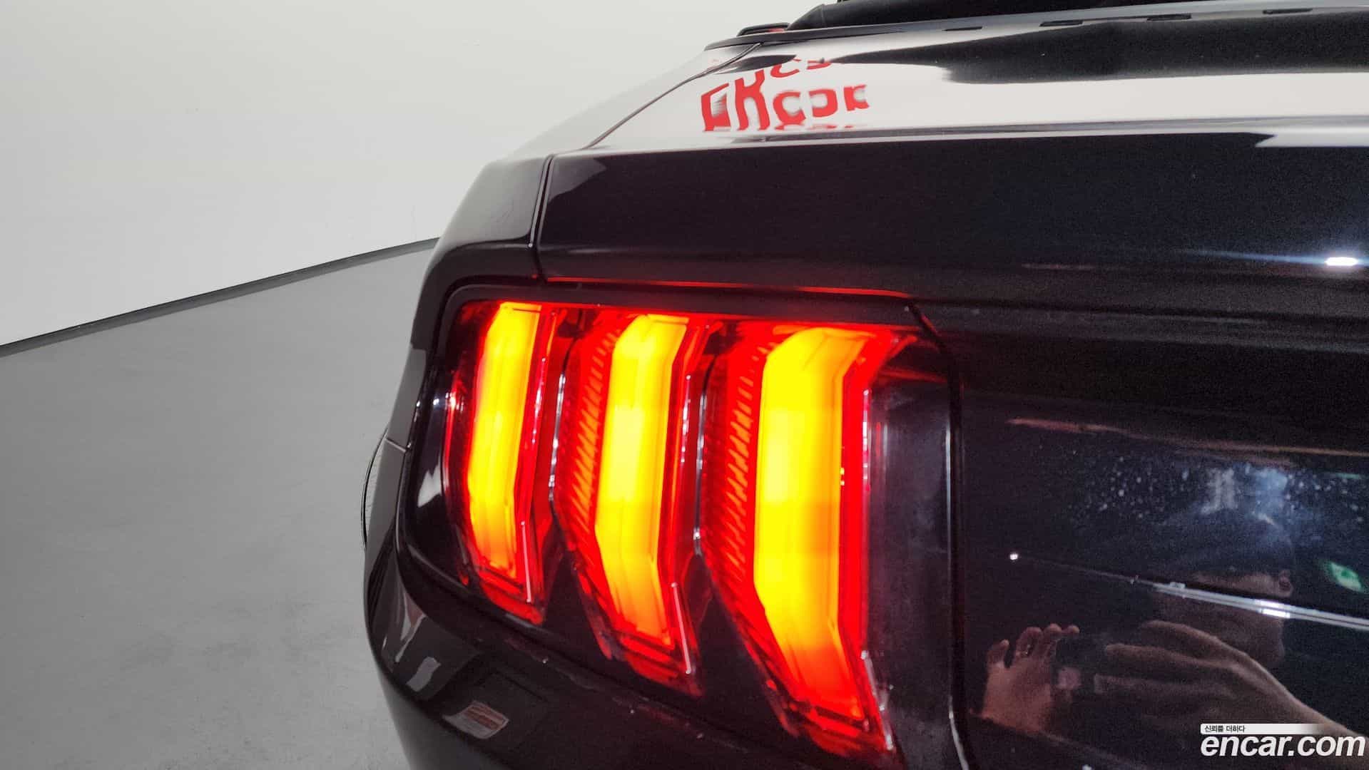 Mustang Ford 2018.7-OUTER-033