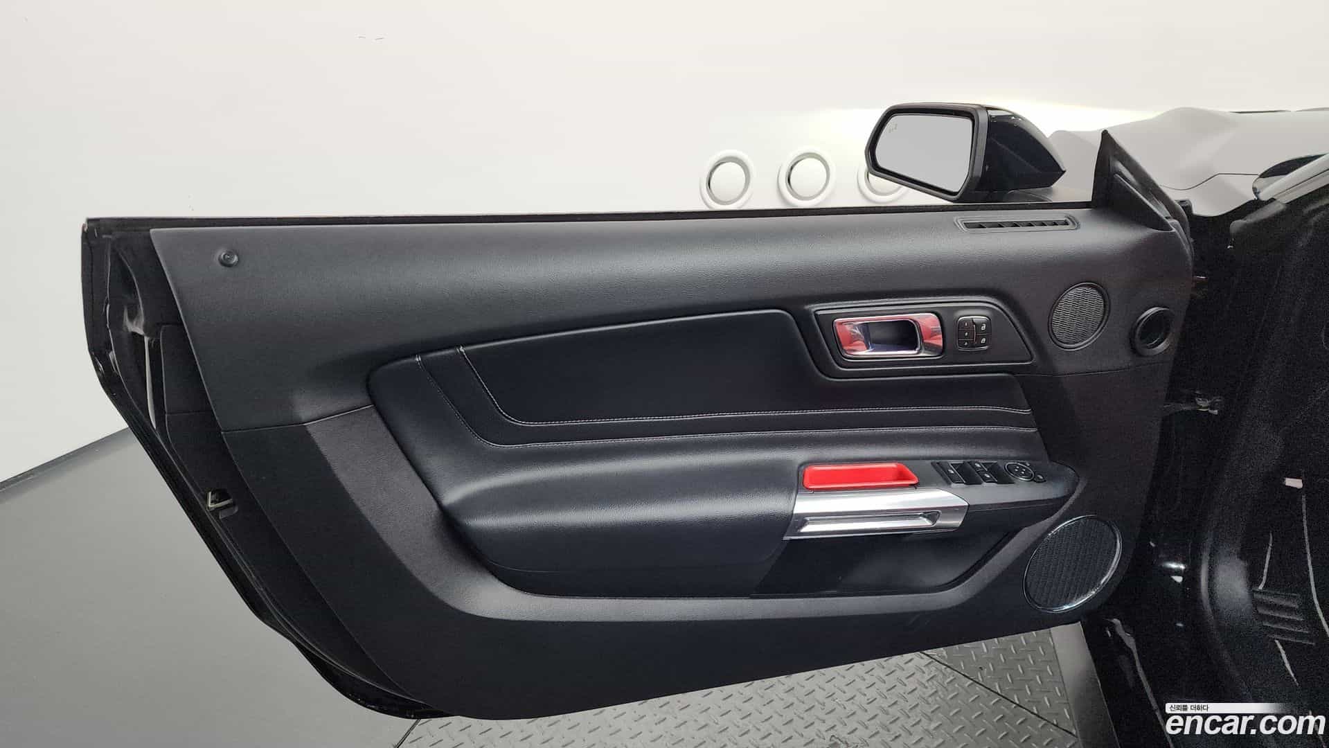 Mustang Ford 2018.7-INNER-034
