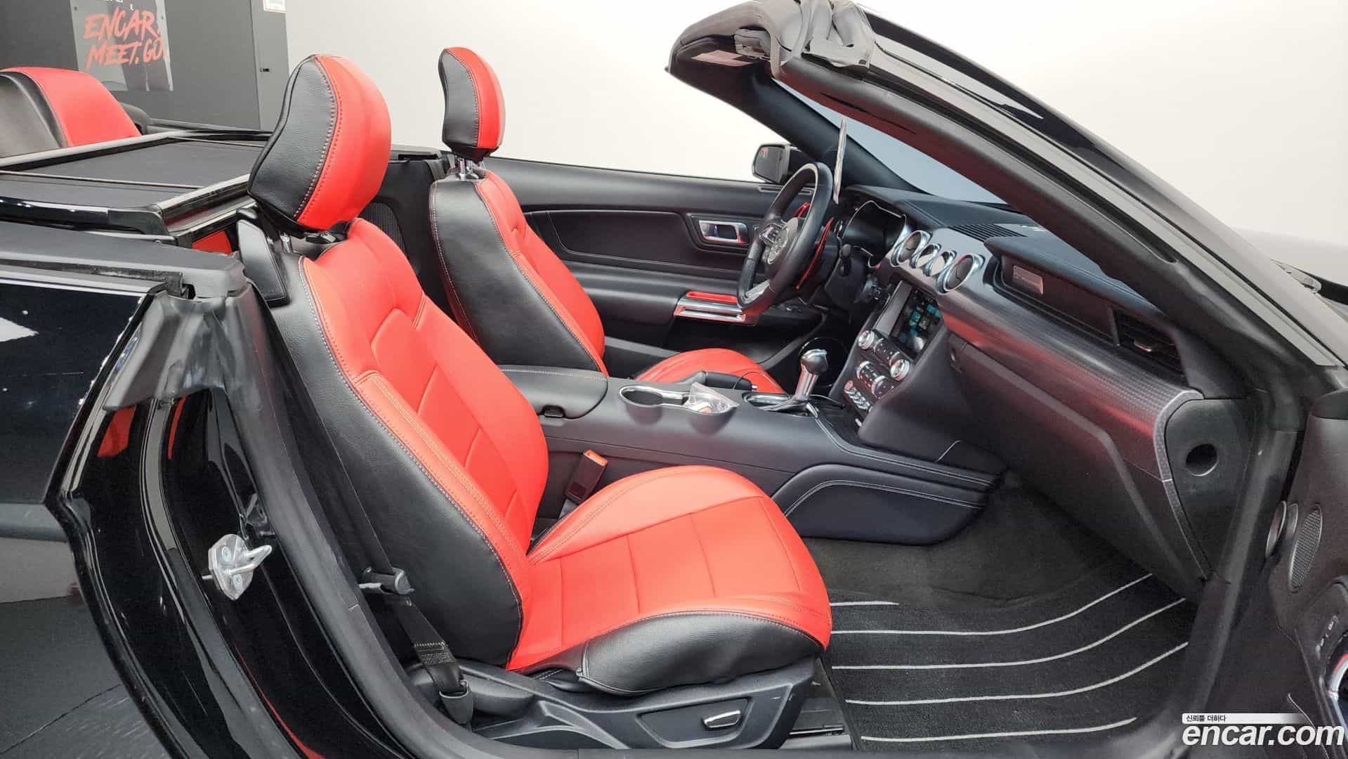 Mustang Ford 2018.7-INNER-036