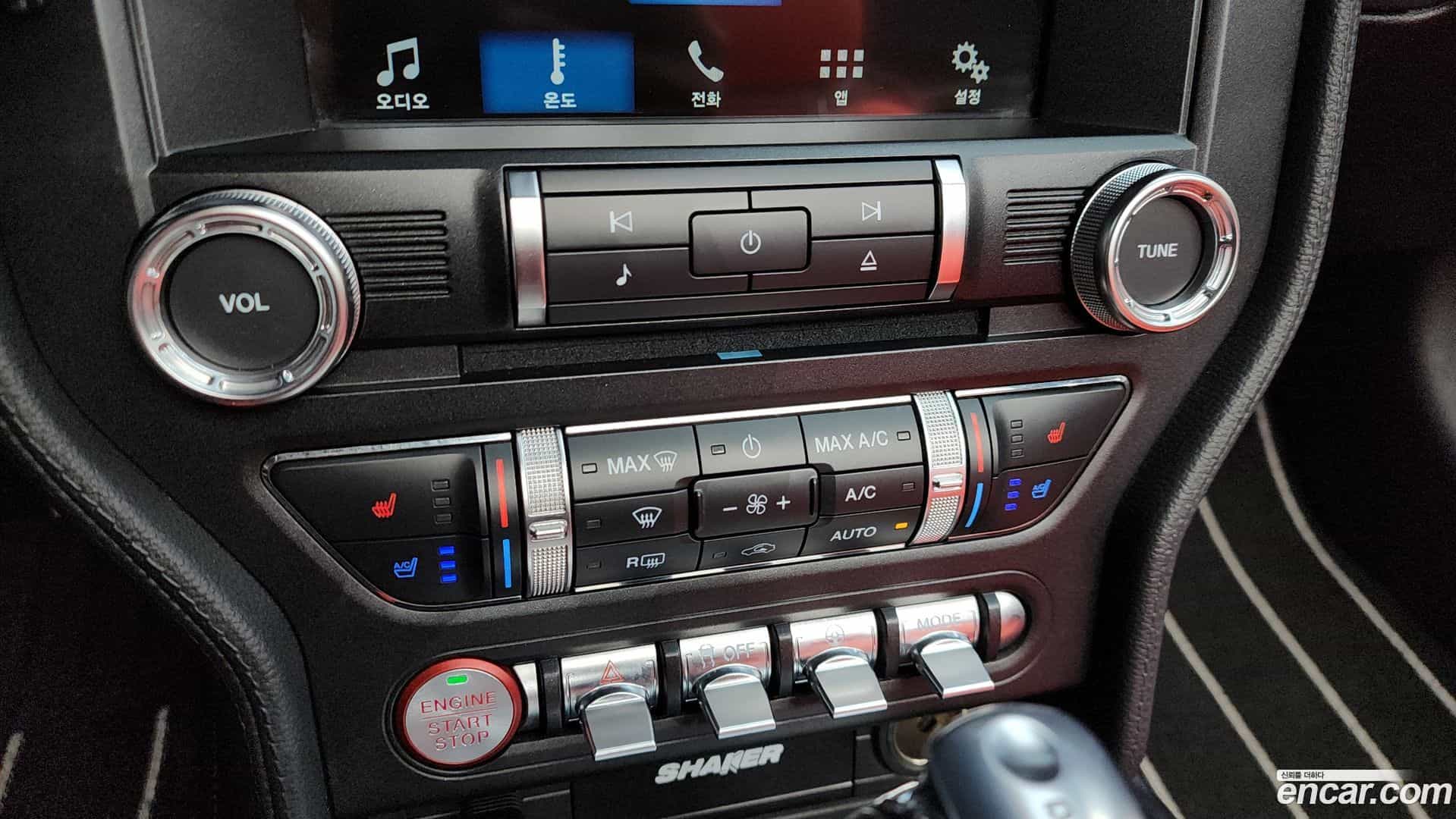 Mustang Ford 2018.7-OPTION-044
