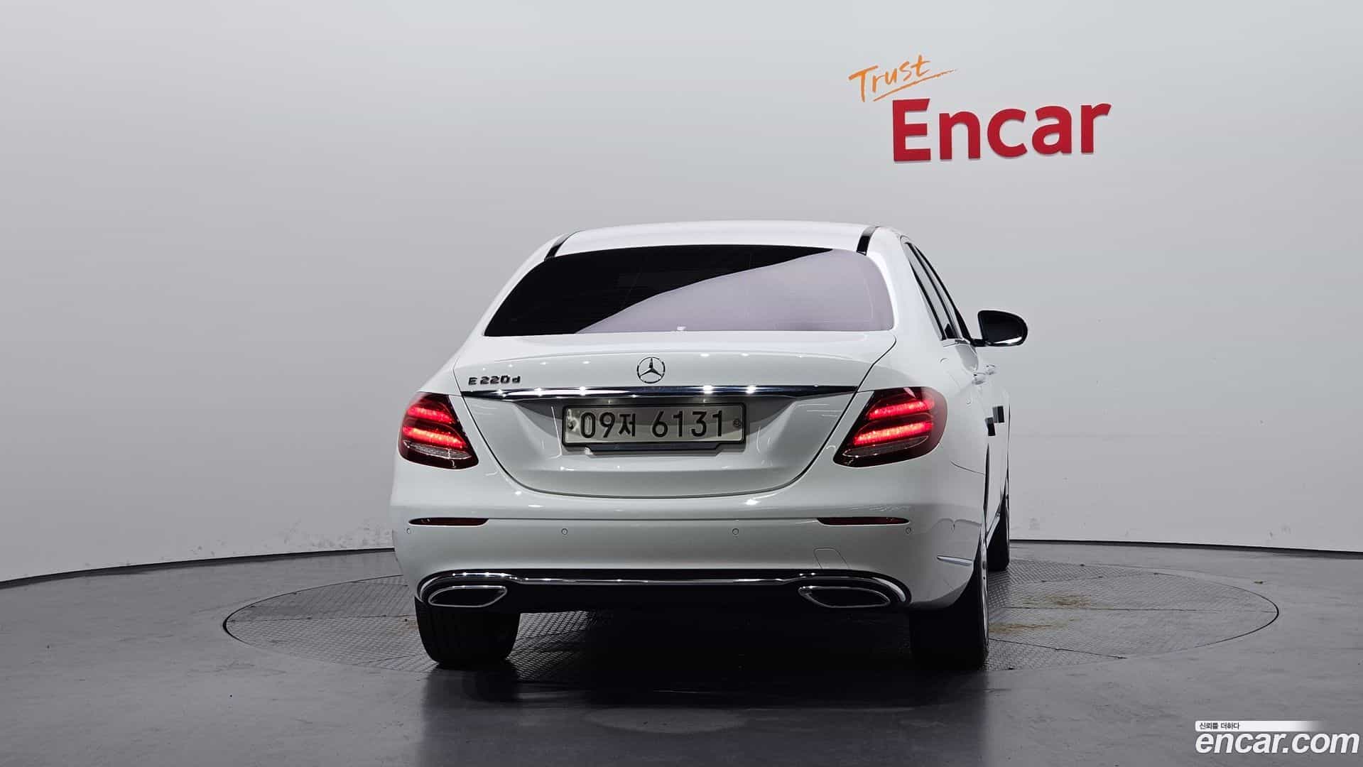E-Class Mercedes-Benz 2019.7-OUTER-004