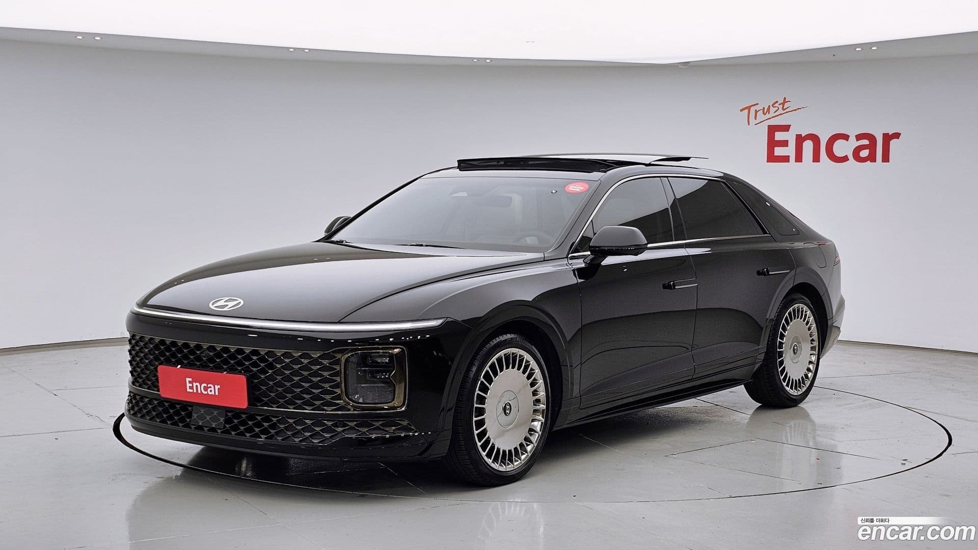 Main__Slider__Photo:Grandeur Hyundai 2023.8-0