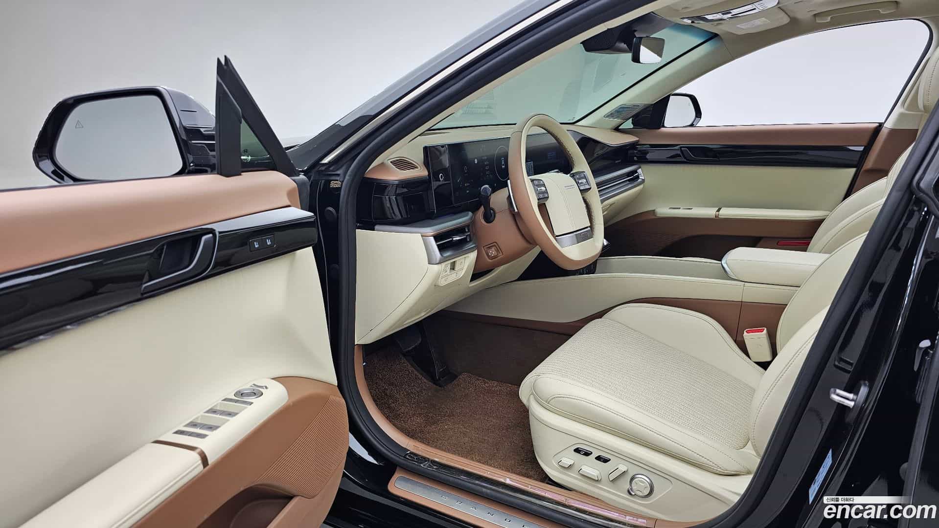 Grandeur Hyundai 2023.8-INNER-010