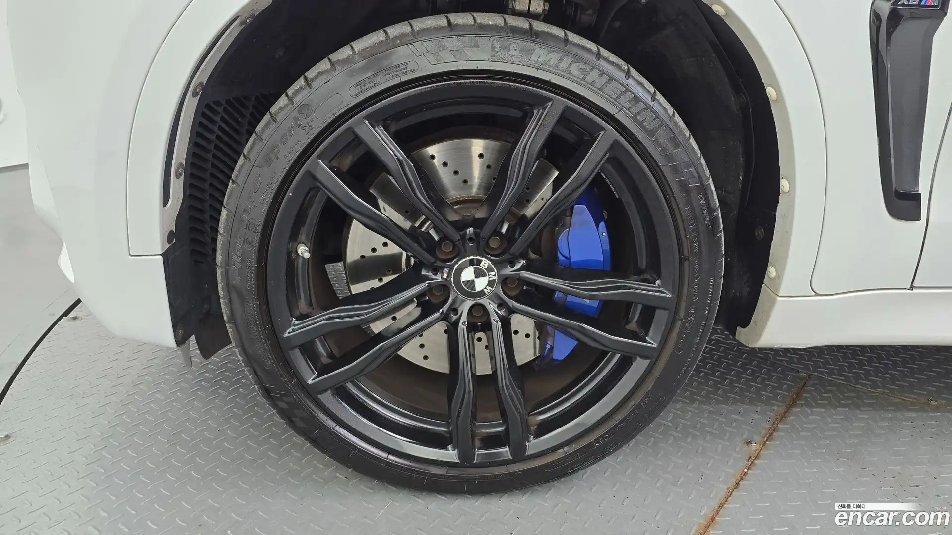 X6M BMW 2017.11-OUTER-005