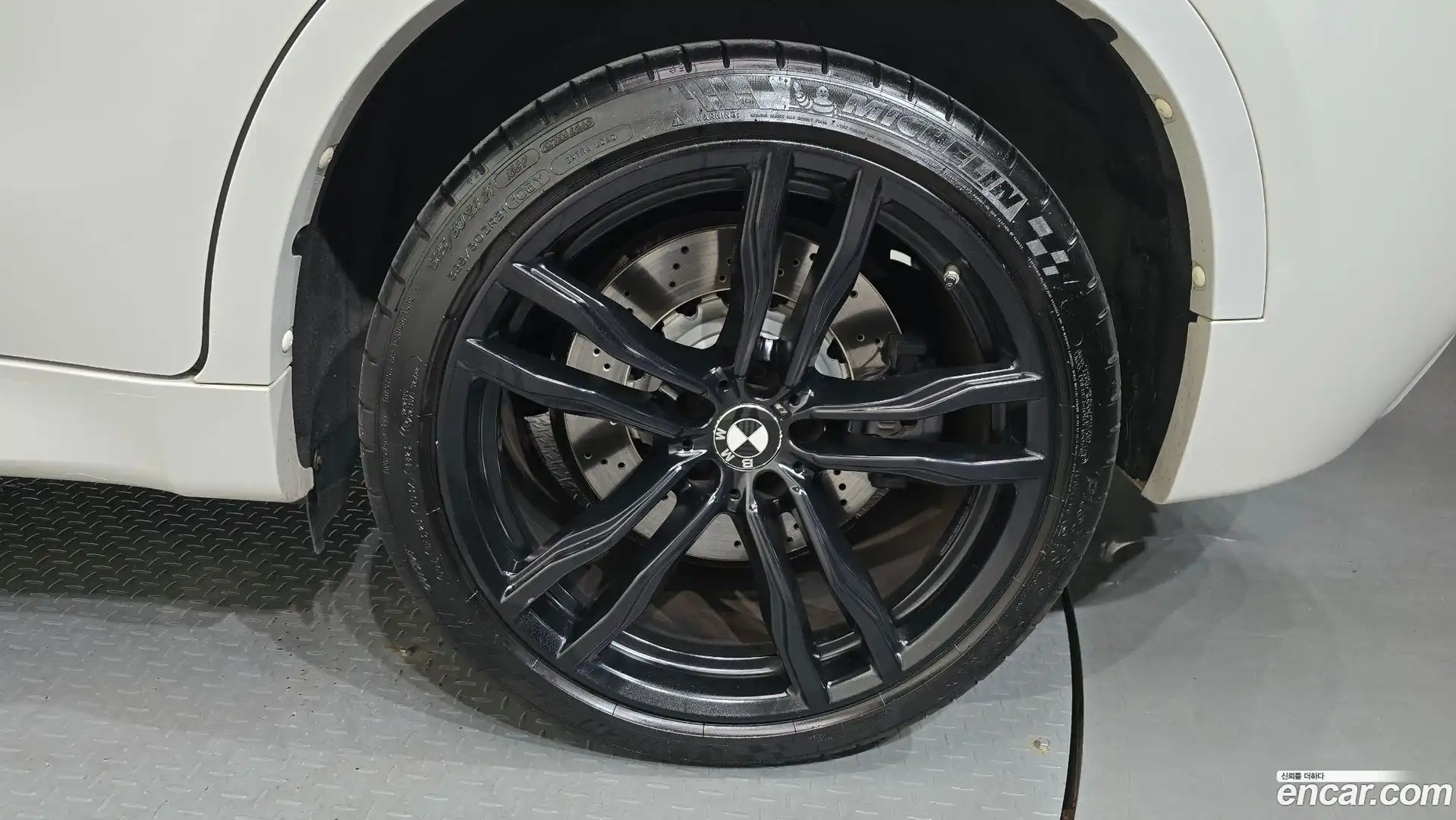 X6M BMW 2017.11-OUTER-031