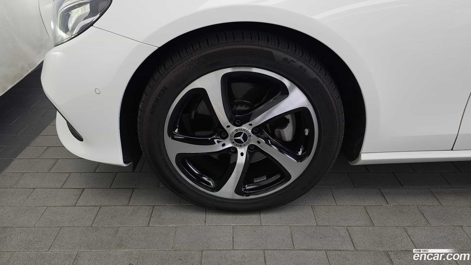 E-Class Mercedes-Benz 2020.7-OUTER-005