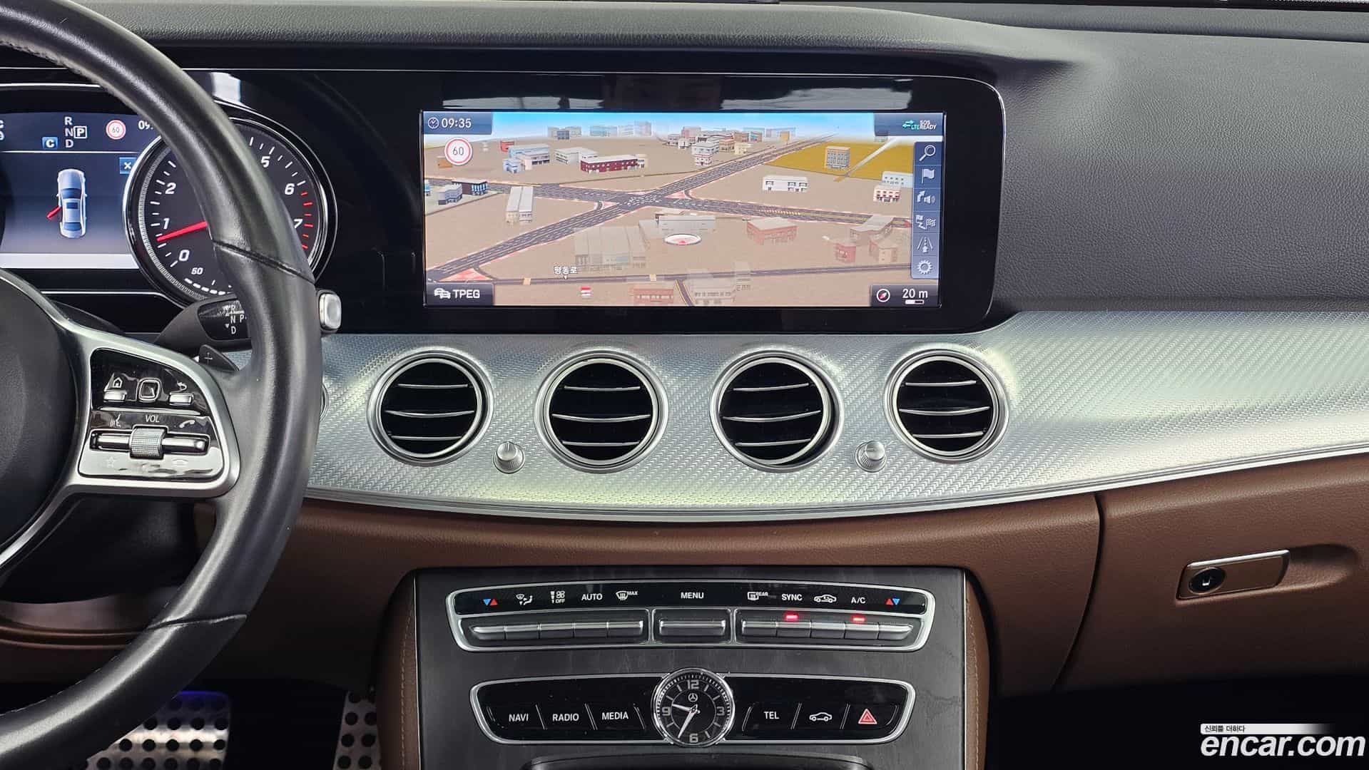 E-Class Mercedes-Benz 2020.7-OPTION-018