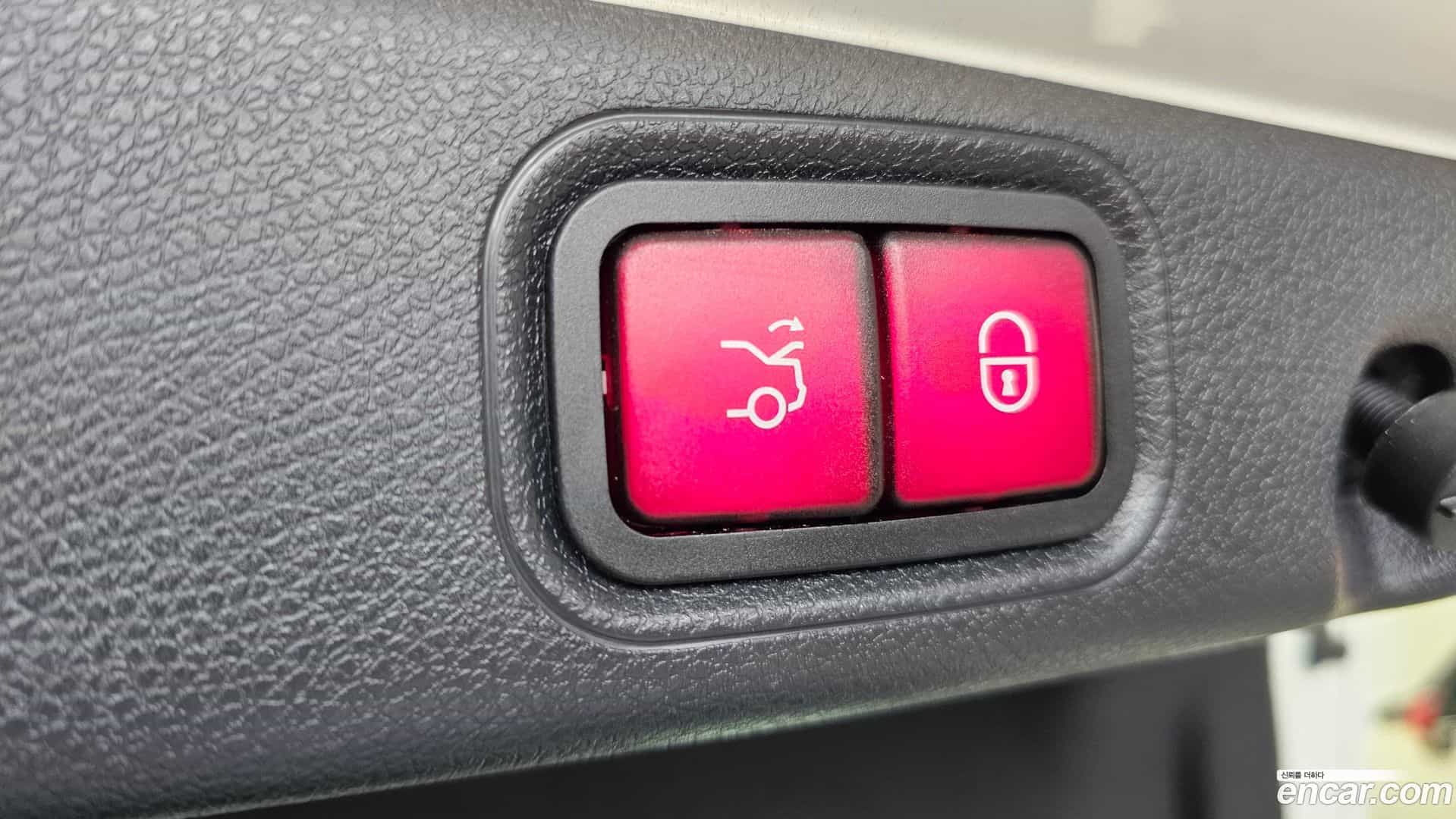 E-Class Mercedes-Benz 2020.7-OPTION-043