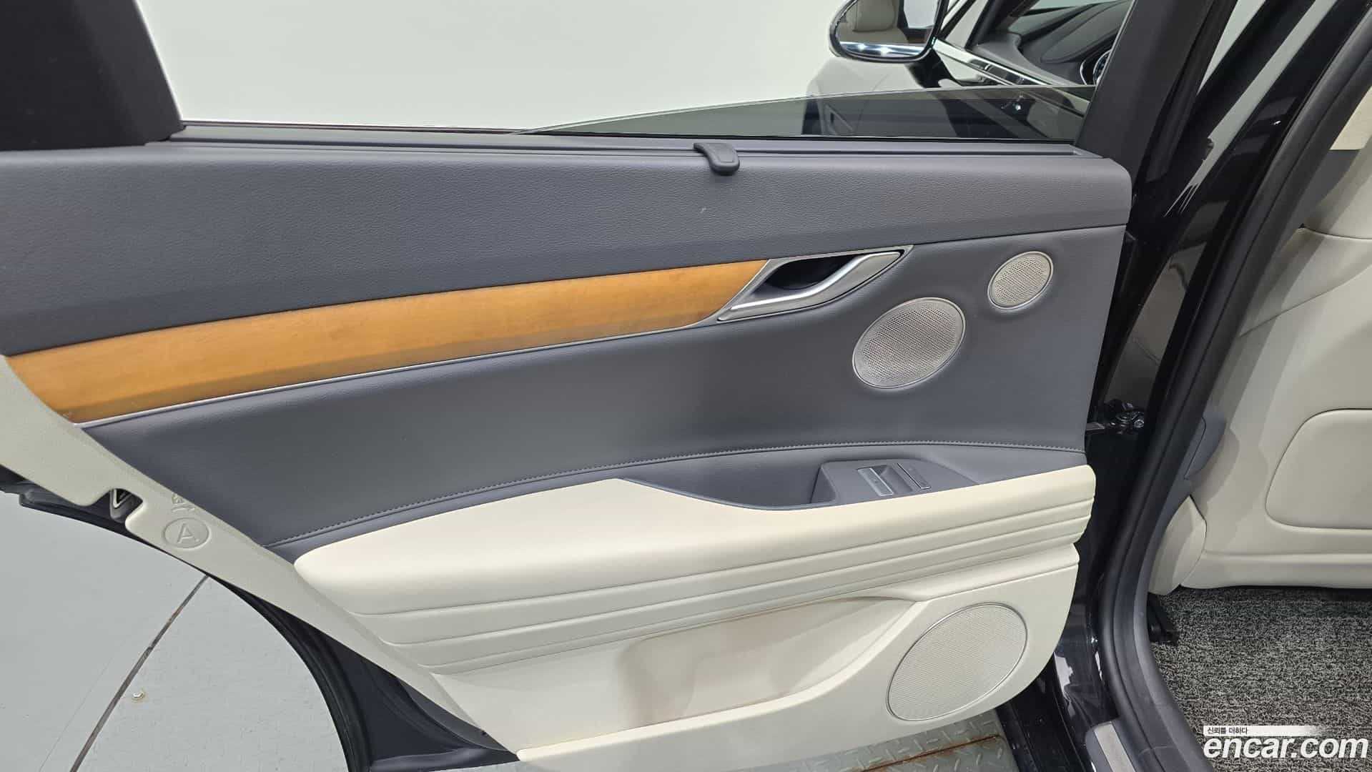 G80 Genesis 2021.5-INNER-035