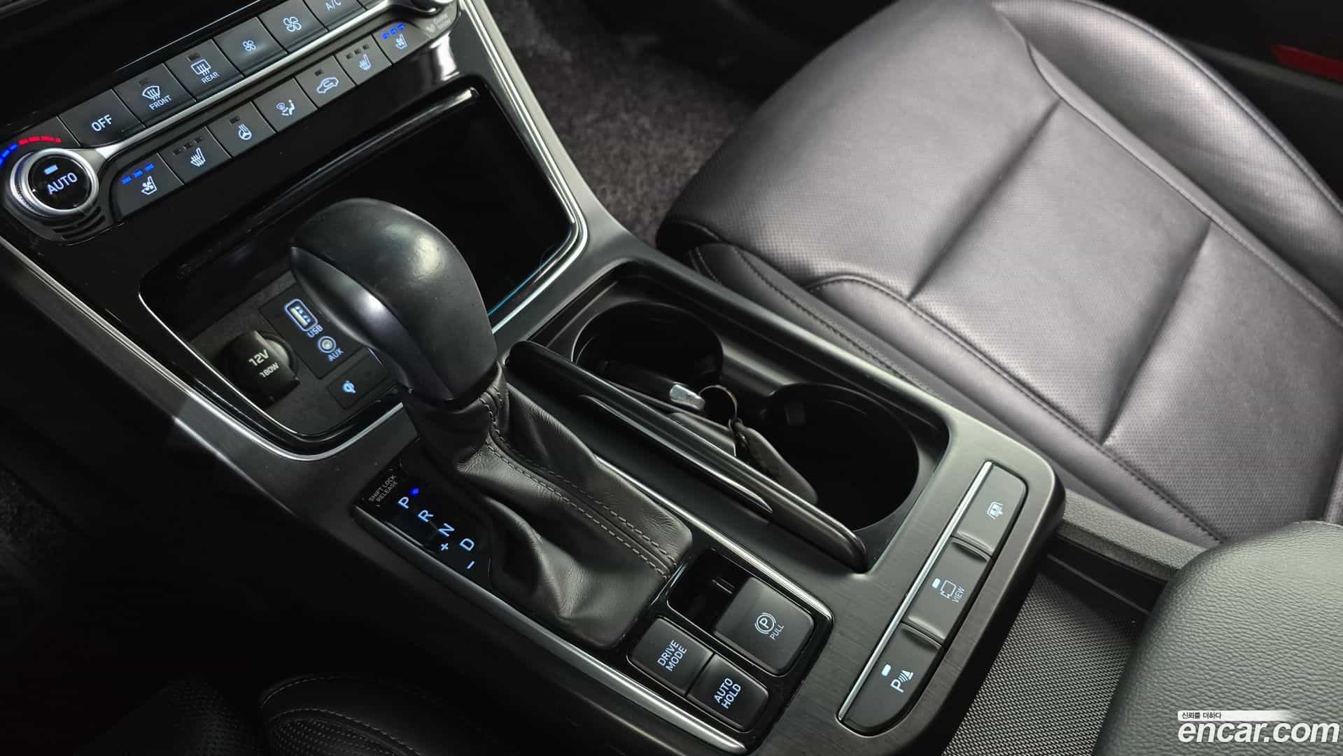 Grandeur Hyundai 2019.10-INNER-009