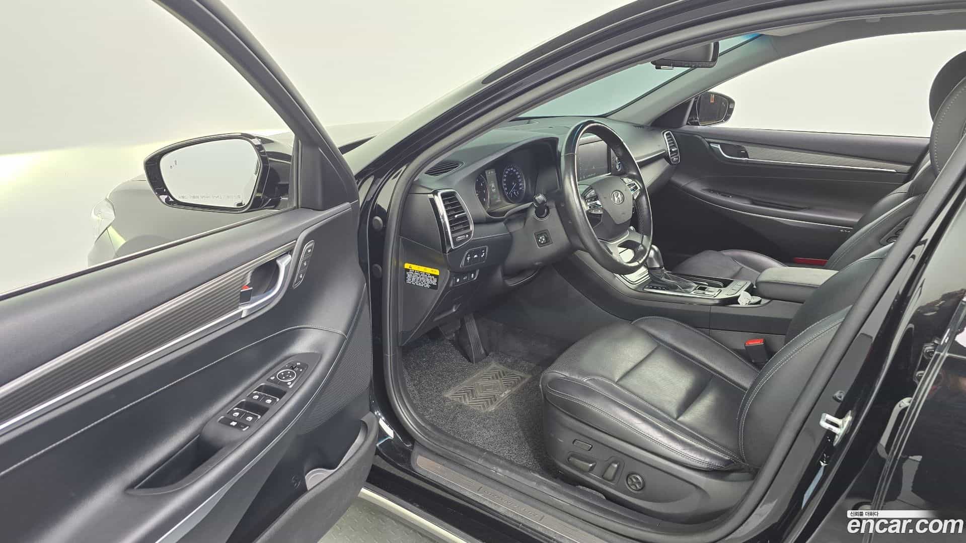 Grandeur Hyundai 2019.10-INNER-010