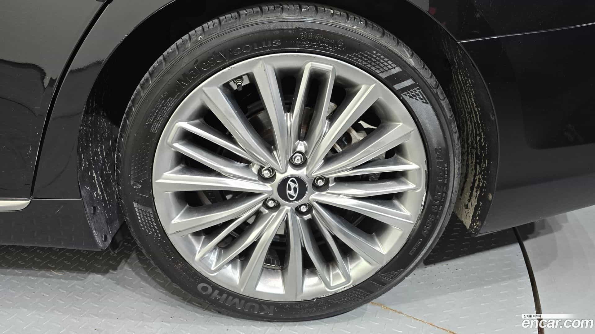 Grandeur Hyundai 2019.10-OUTER-031