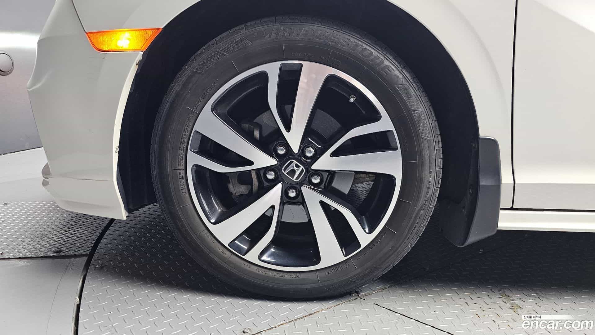 Odyssey Honda 2018.0-OUTER-005