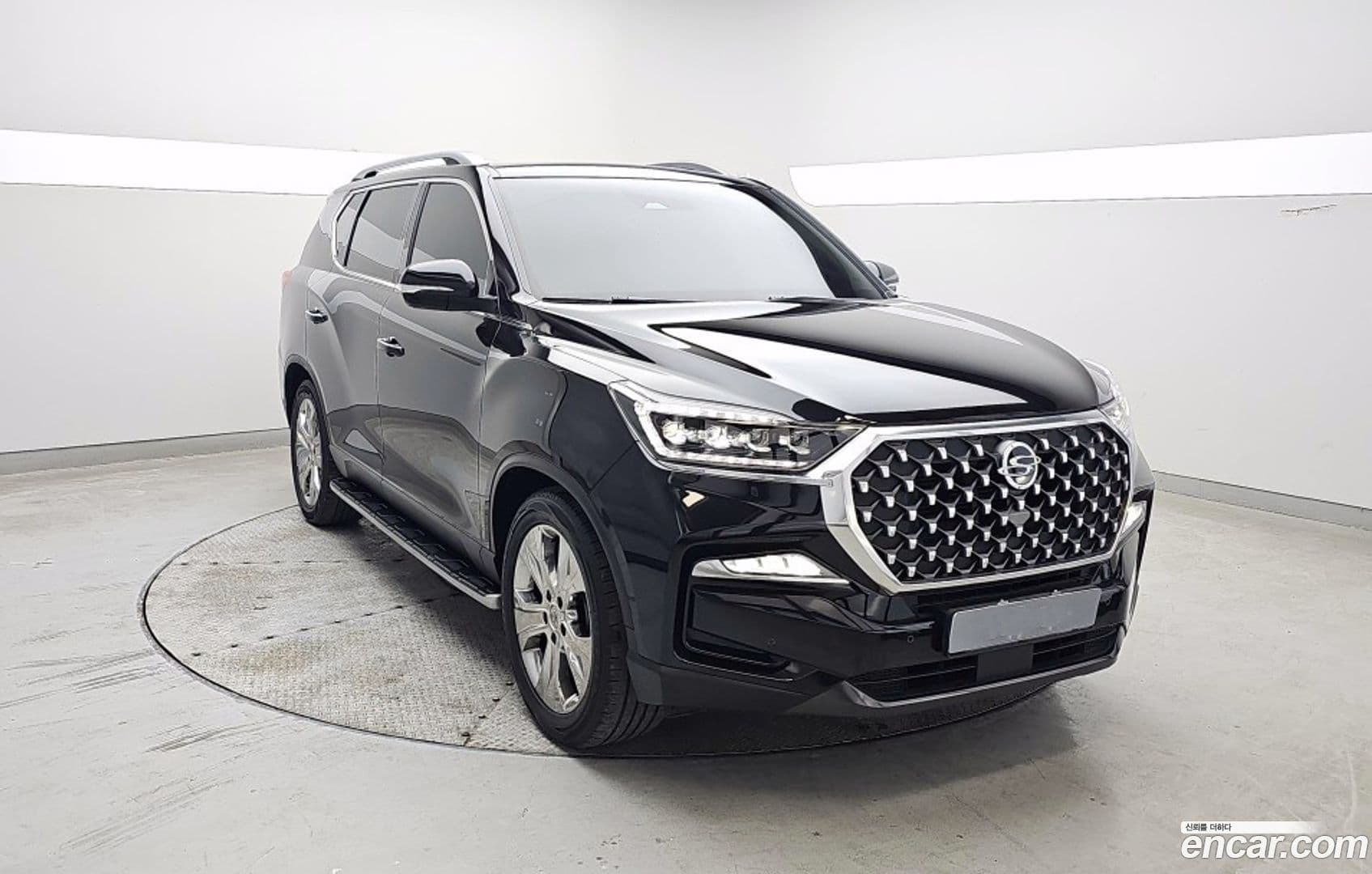 Main__Slider__Photo:Rexton KG Mobility 2022.0-0