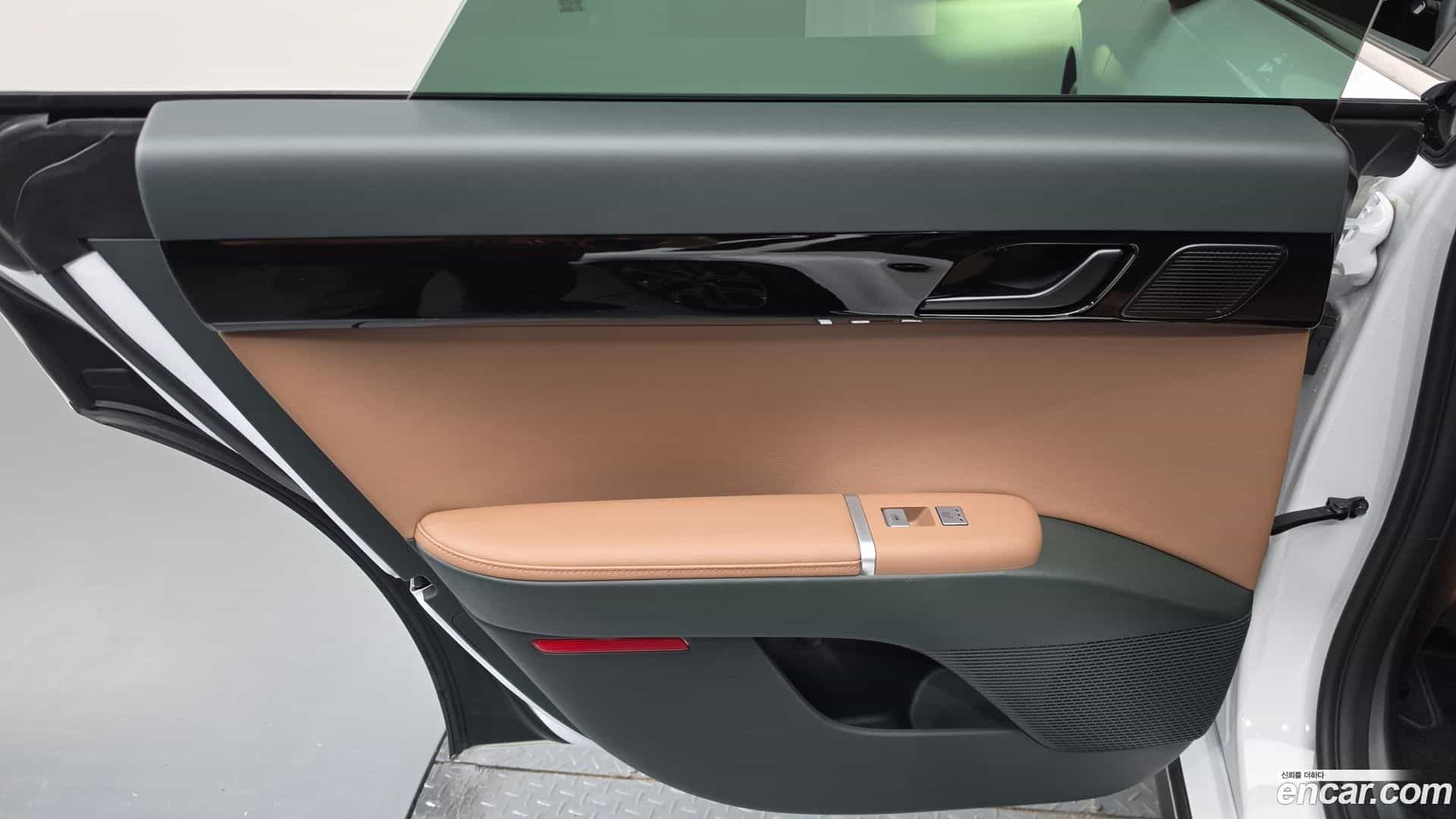 Grandeur Hyundai 2023.9-INNER-035