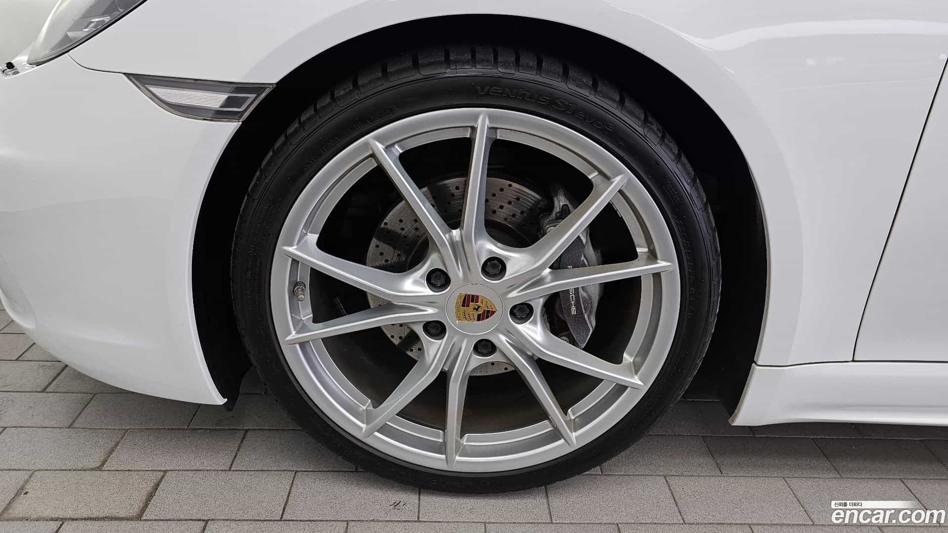 718 Porsche 2019.11-OUTER-005