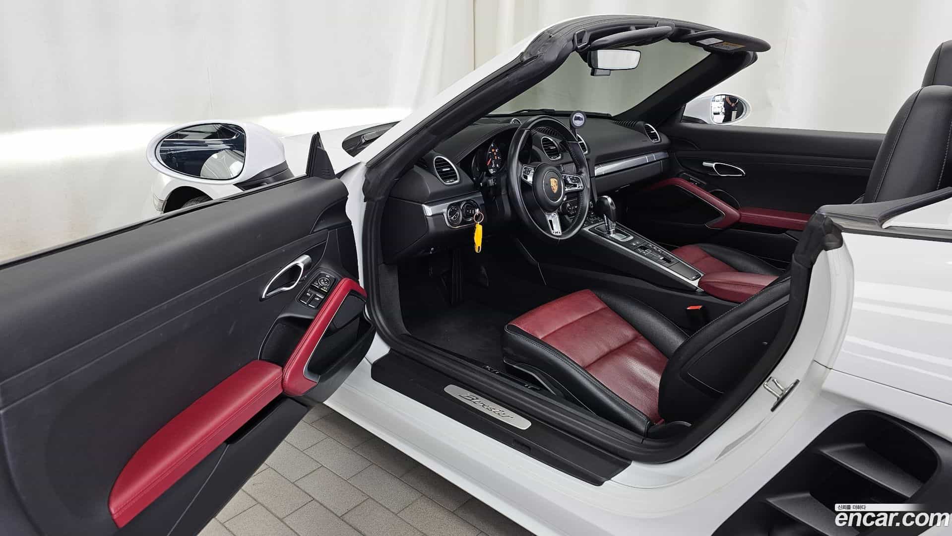 718 Porsche 2019.11-INNER-010