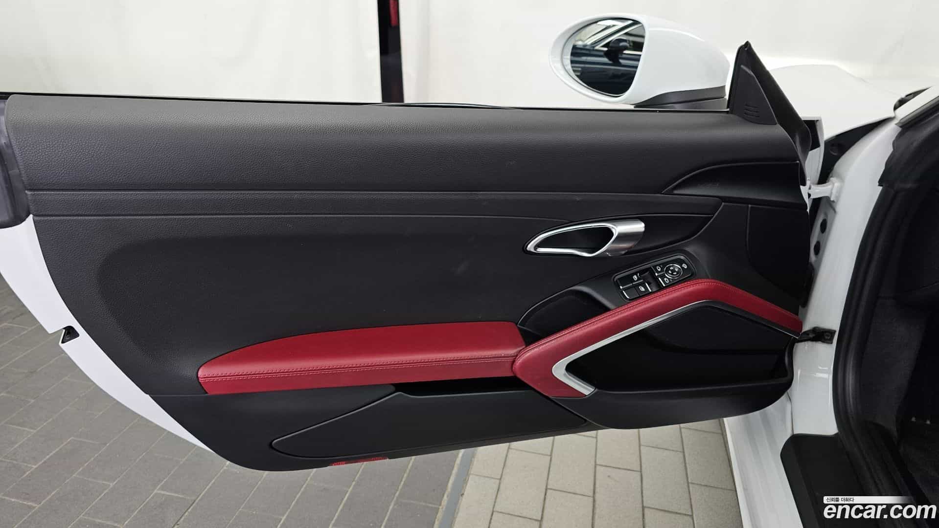 718 Porsche 2019.11-INNER-034