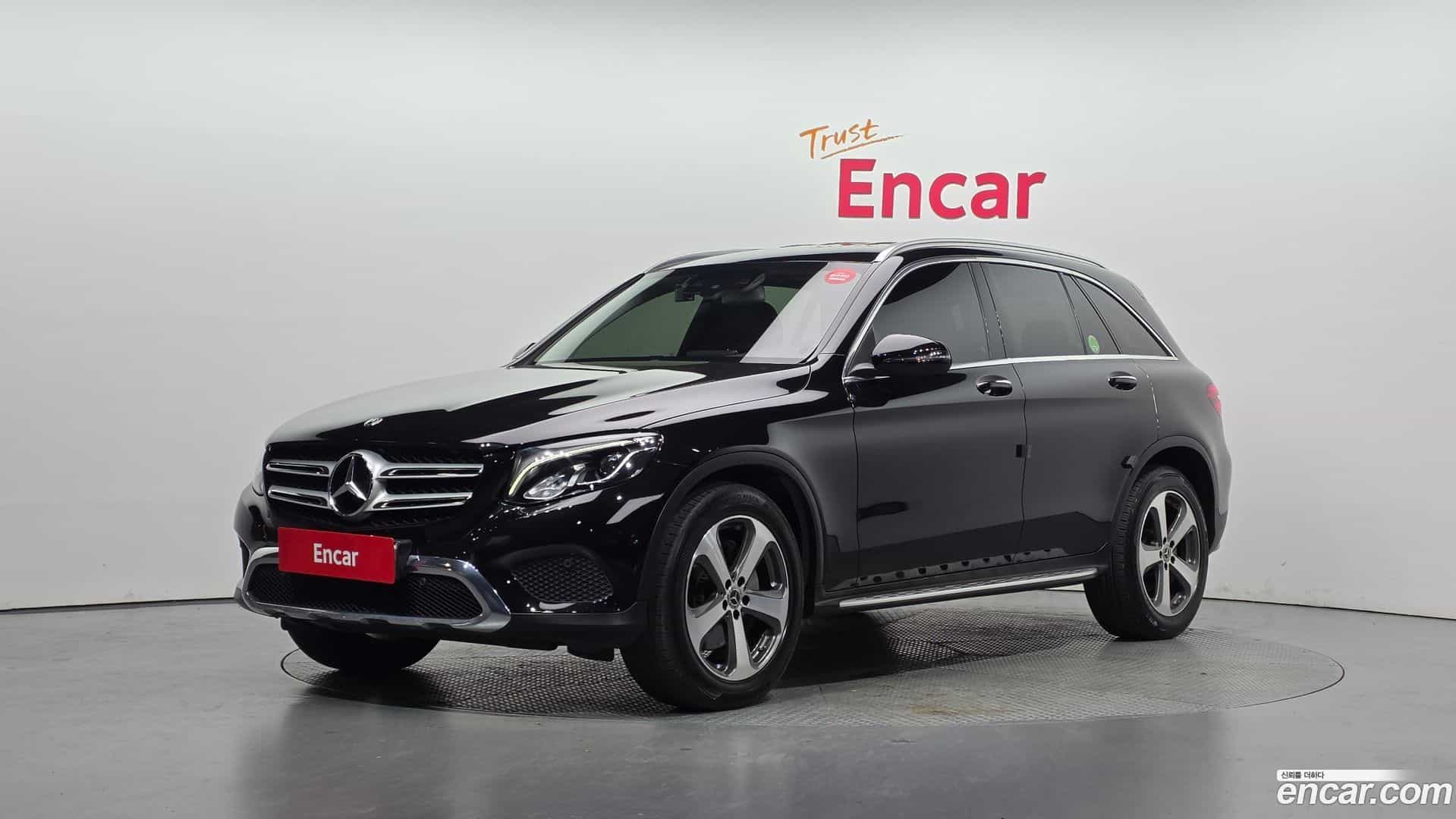 GLC-Class Mercedes-Benz 2019.8-OUTER-001